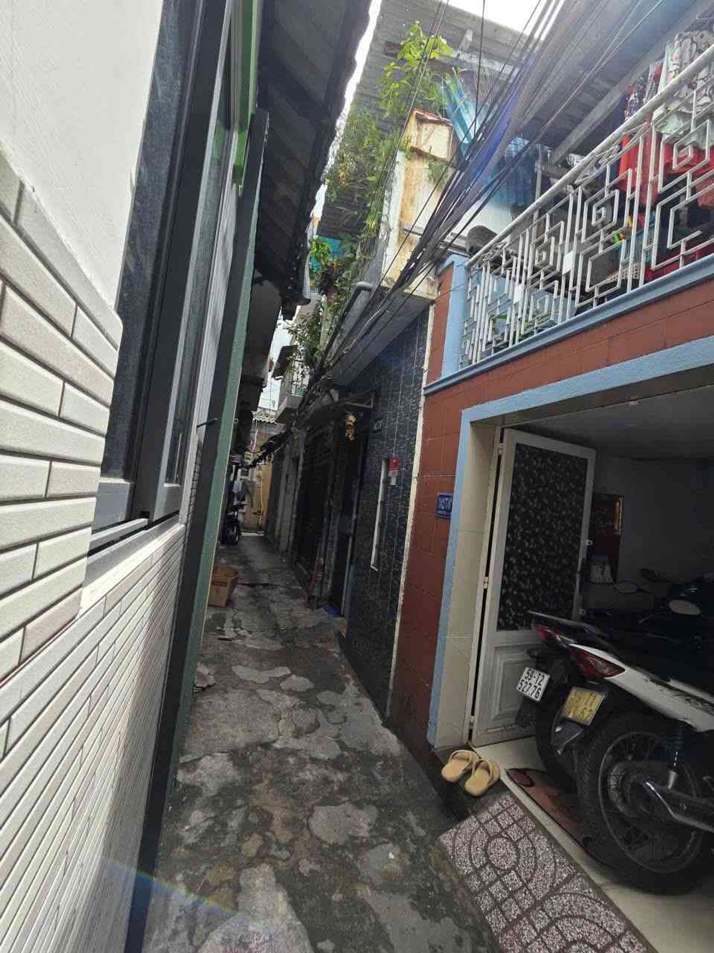71.Dưới 2.5 T,ỷ Nhà 2 Tầng 2PN Trung Tâm Quận 8, Dt : 23m2. Sát Quận 1. Sổ Hồng Riêng