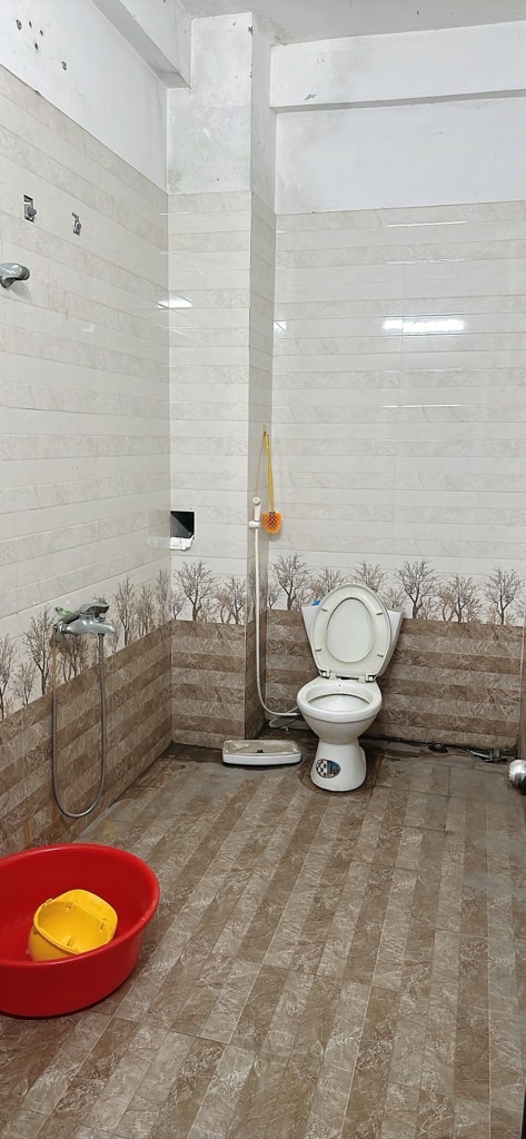 Bán nhà mặt phố lô góc trục chính kinh doanh tại xã gần Quốc lộ 3 với ô tô tránh