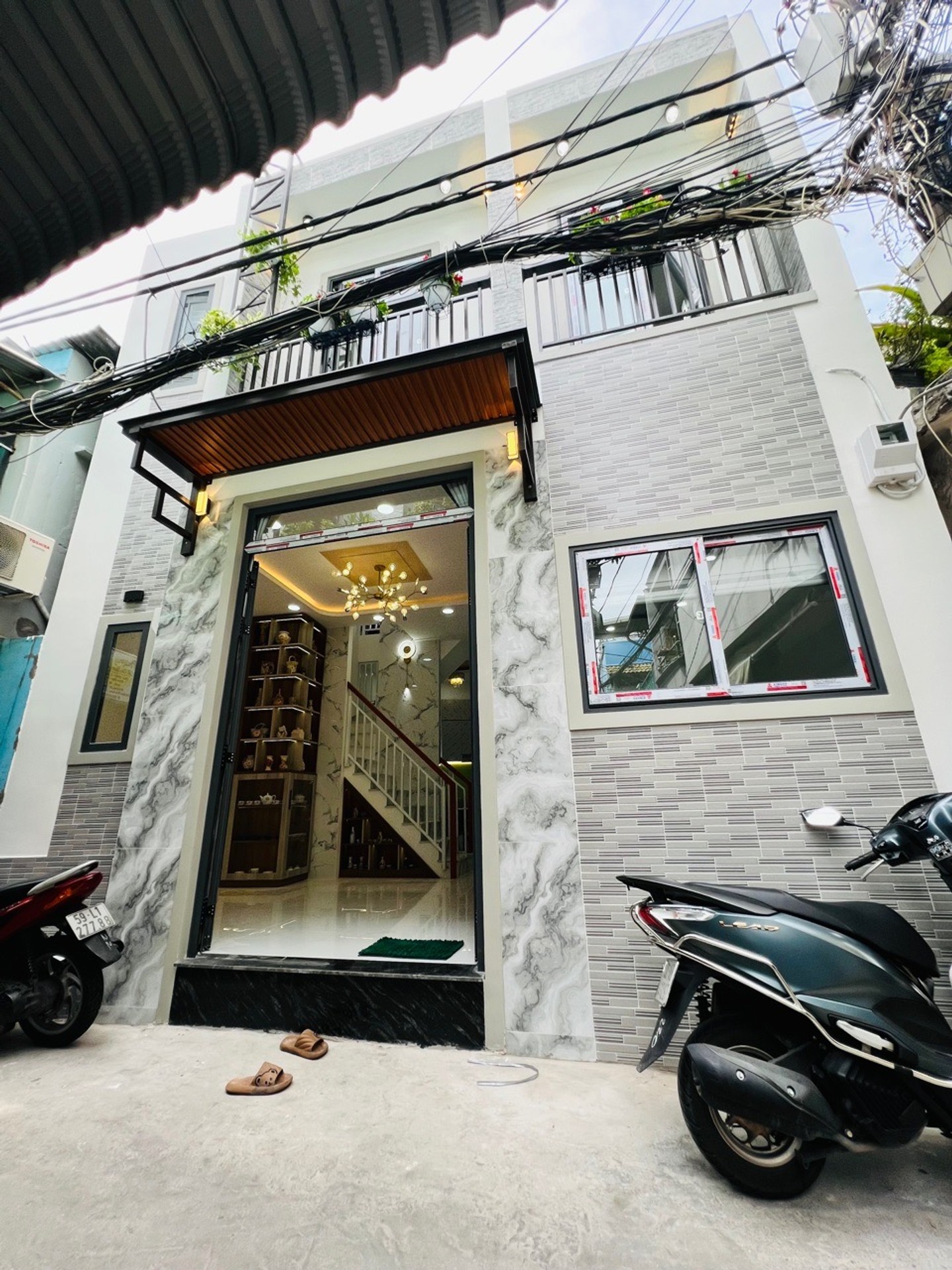 Bán Nhà 2 Tầng Bình Đông 6x6,5m 3PN Ngay Trường Tiểu Học Hồng Đức Quận 8