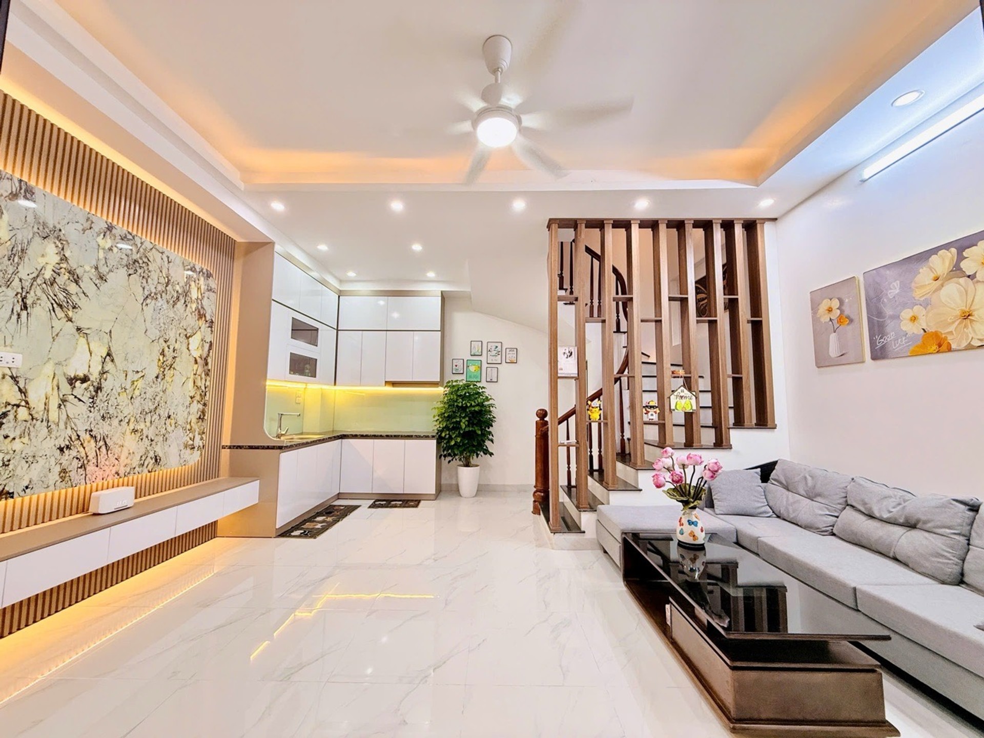Nhà Mỹ Đình 6 tầng full nội thất, ô tô đỗ cửa