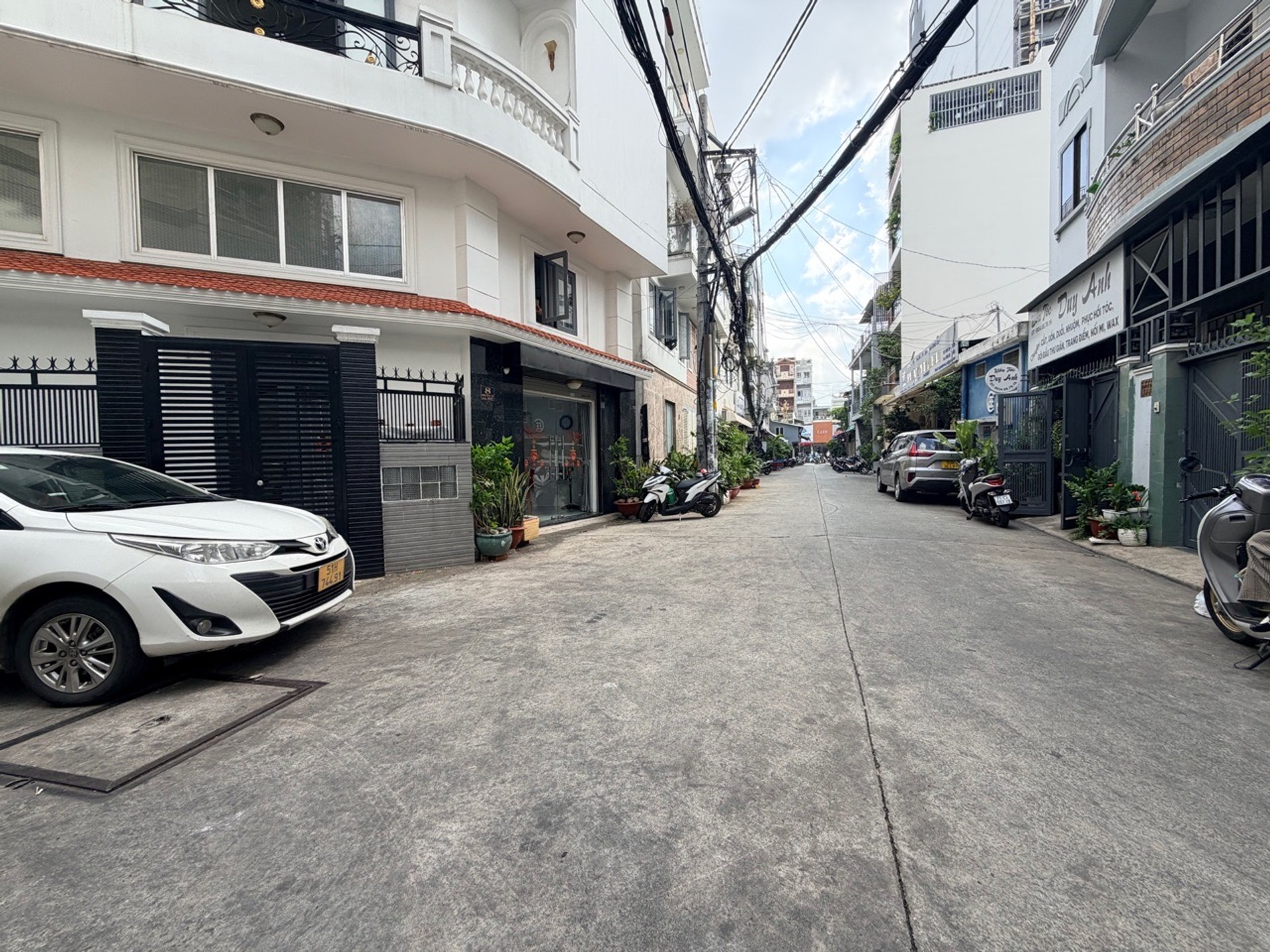 Bán nhà riêng 5 tầng, 40m² tại Đào Duy Từ, Phú Nhuận, mặt tiền rộng, gần Quận 1