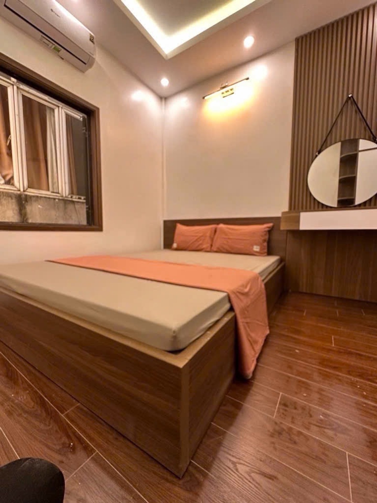 Nhà Lô Góc 3 Mặt Thoáng Cát Linh - Cơ Hội Hiếm Có, Giá Tốt - Sổ đỏ vuông đẹp - dtsd 30m 4 tầng