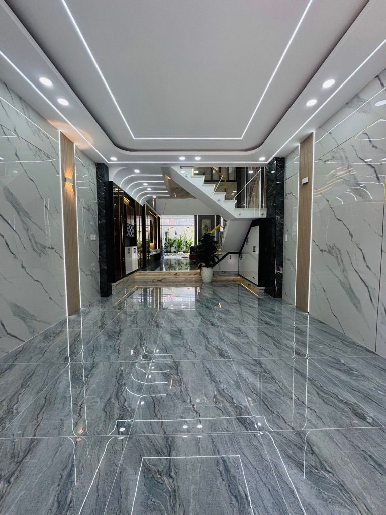 🔥 GIẢM NGAY 700 TRIỆU – NHÀ 5 TẦNG FULL NỘI THẤT CÒN 7.1 TỶ 🔥
🏡 Thạnh Xuân 25, ngay Lê Thị Riêng