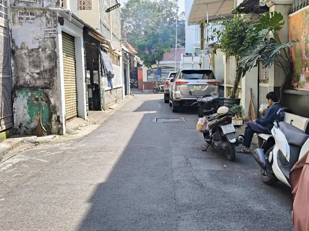 Bán nhà riêng 3 tầng tại Phường 10, Phú Nhuận, diện tích 84.6m², pháp lý rõ ràng