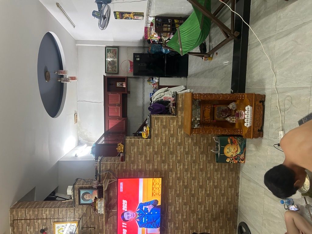 : 2 mặt tiền hẻm xe hơi, di chuyển thuận tiện Khu vực dân cư an ninh, gần chợ – trường học