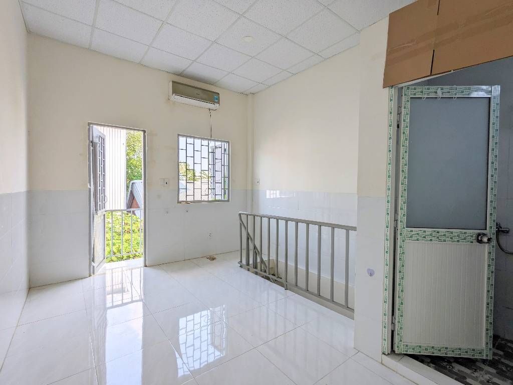 🚗NHÀ 4 MẶT TIỀN– 2 TẦNG –DT 104M² – GẦN NGUYỄN DUY TRINH- QUẬN 2– CHỈ 7.3 TỶ