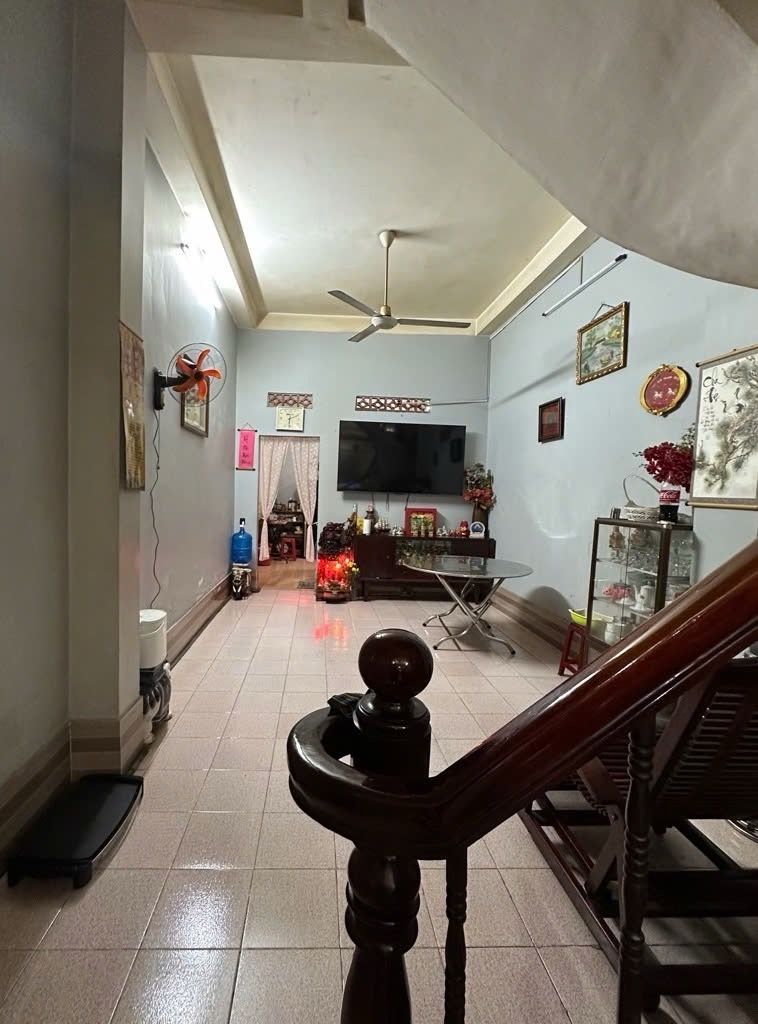 Bán nhà mặt phố 3 tầng rộng 79.6 m2 Tân Bình giá chỉ 19 tỷ TL