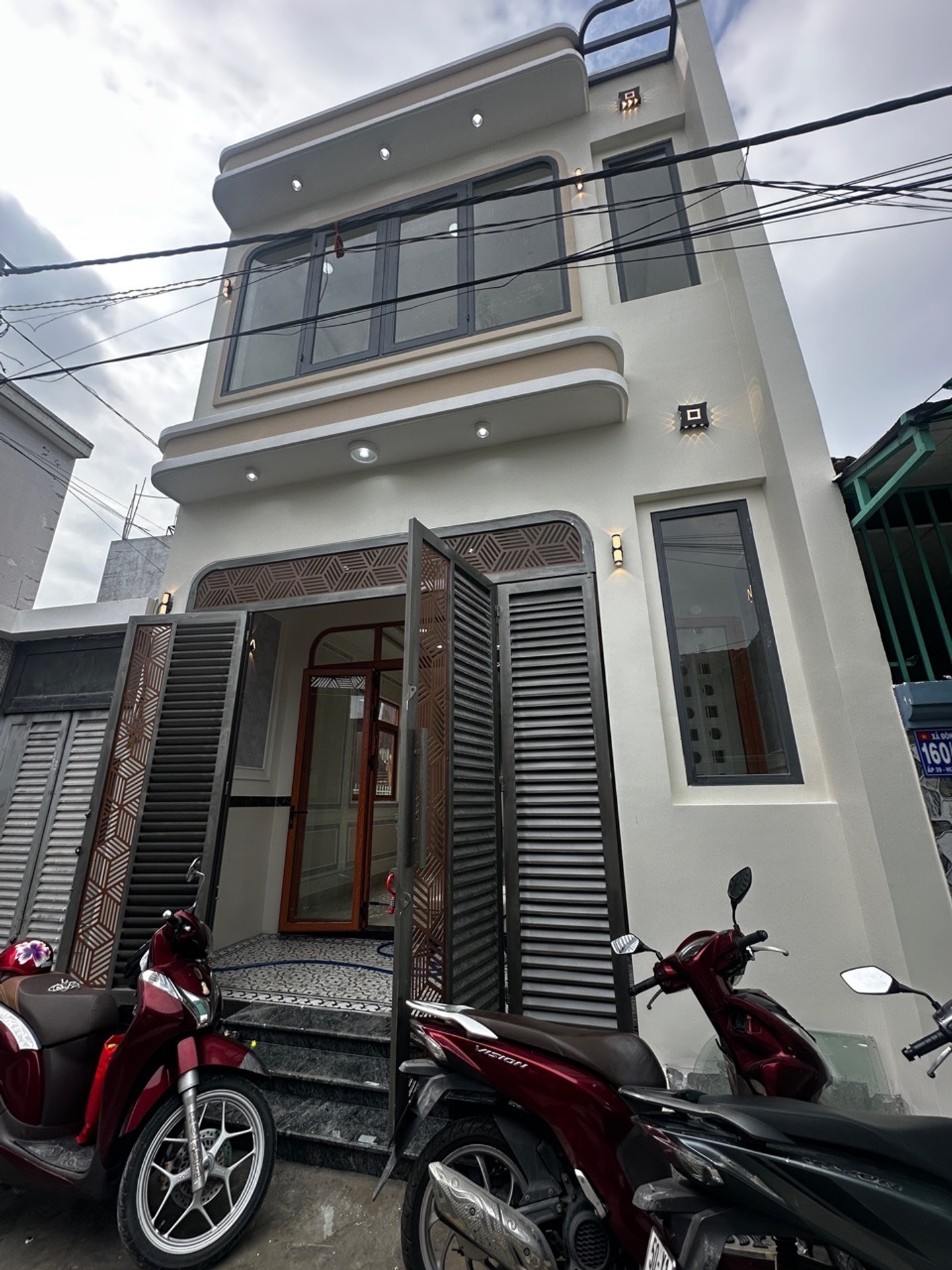Nhà mới Đông Thạnh, hẻm xe hơi, 4 phòng ngủ tiện nghi