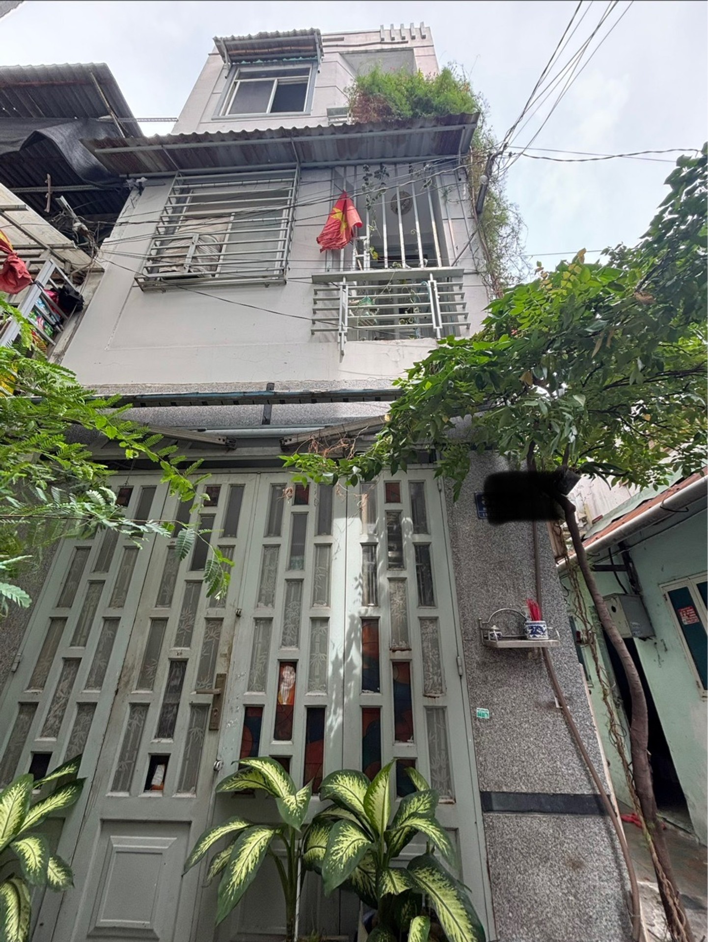 Bán nhà riêng tại khu vực Văn Cao, thiết kế 3 tầng tiện nghi