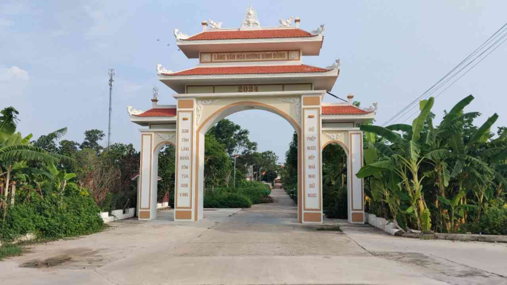 Bán đất lô góc hoa hậu xã Mai Đình cũ, 2 ô tô tránh thoải mái