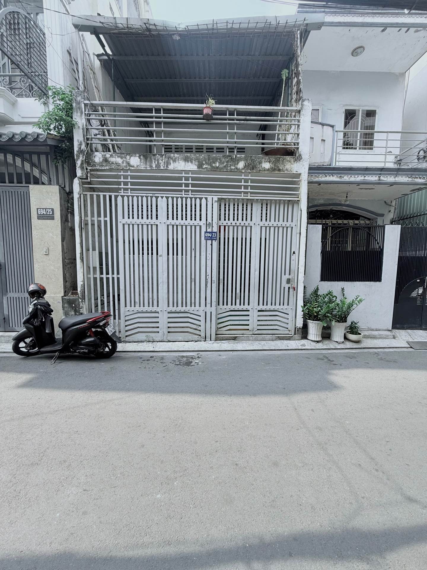 Bán nhà riêng 2 tầng hẻm xe tải Nguyễn Kiệm, phường 4, Phú Nhuận, 92 m2