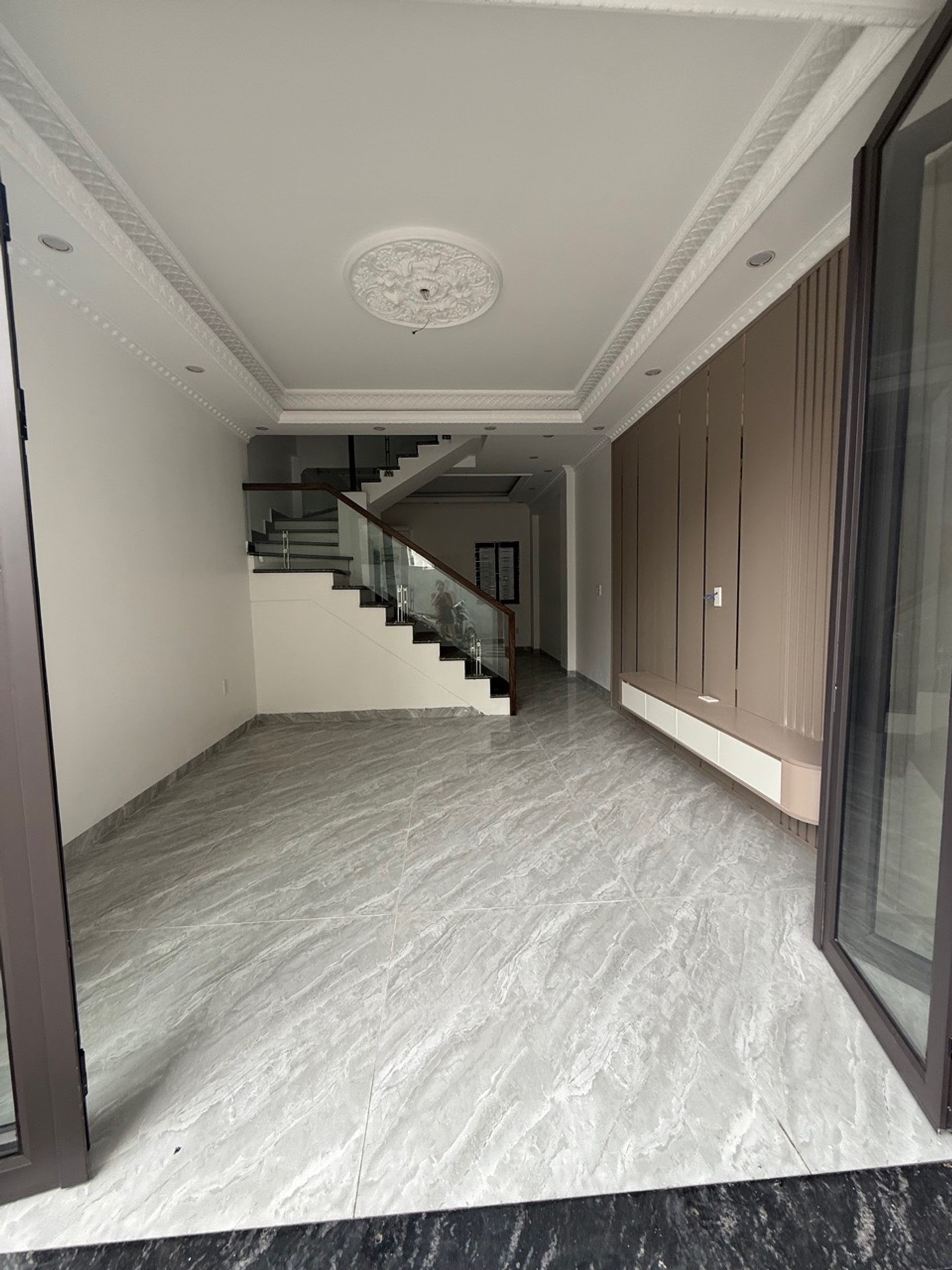 Bán nhà riêng lô góc 3 tầng tại Nam Thành, diện tích 40m2, thiết kế hiện đại