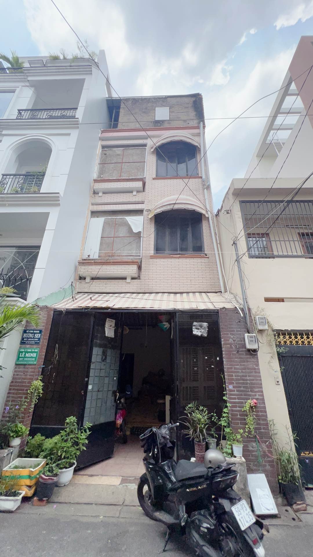 Bán nhà riêng 3 tầng tại Huỳnh Văn Bánh, Phú Nhuận, diện tích 73m²
