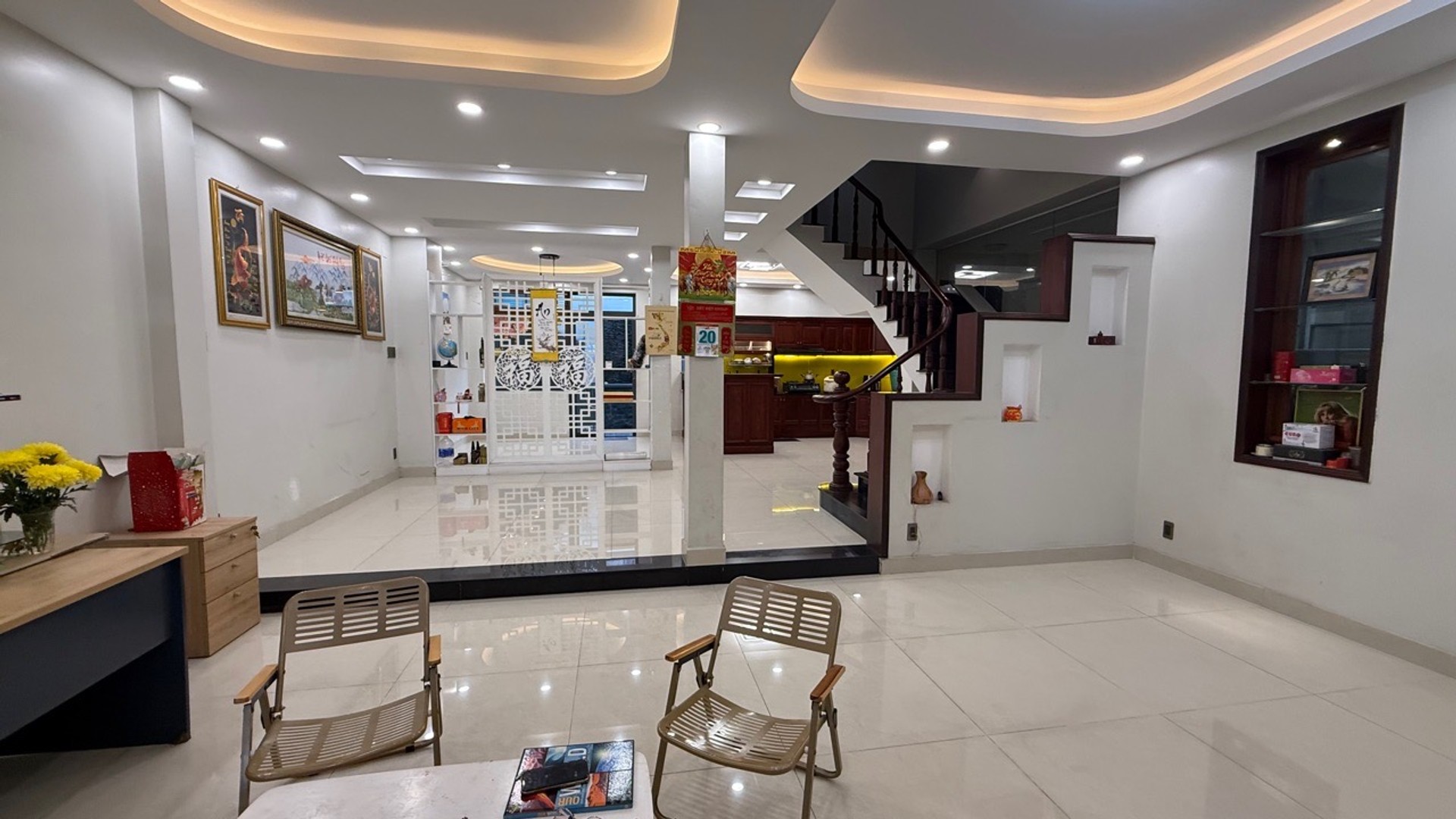 Biệt thự mặt tiền Thạnh Xuân 3 tầng, sân ô tô rộng, giá 15 tỷ