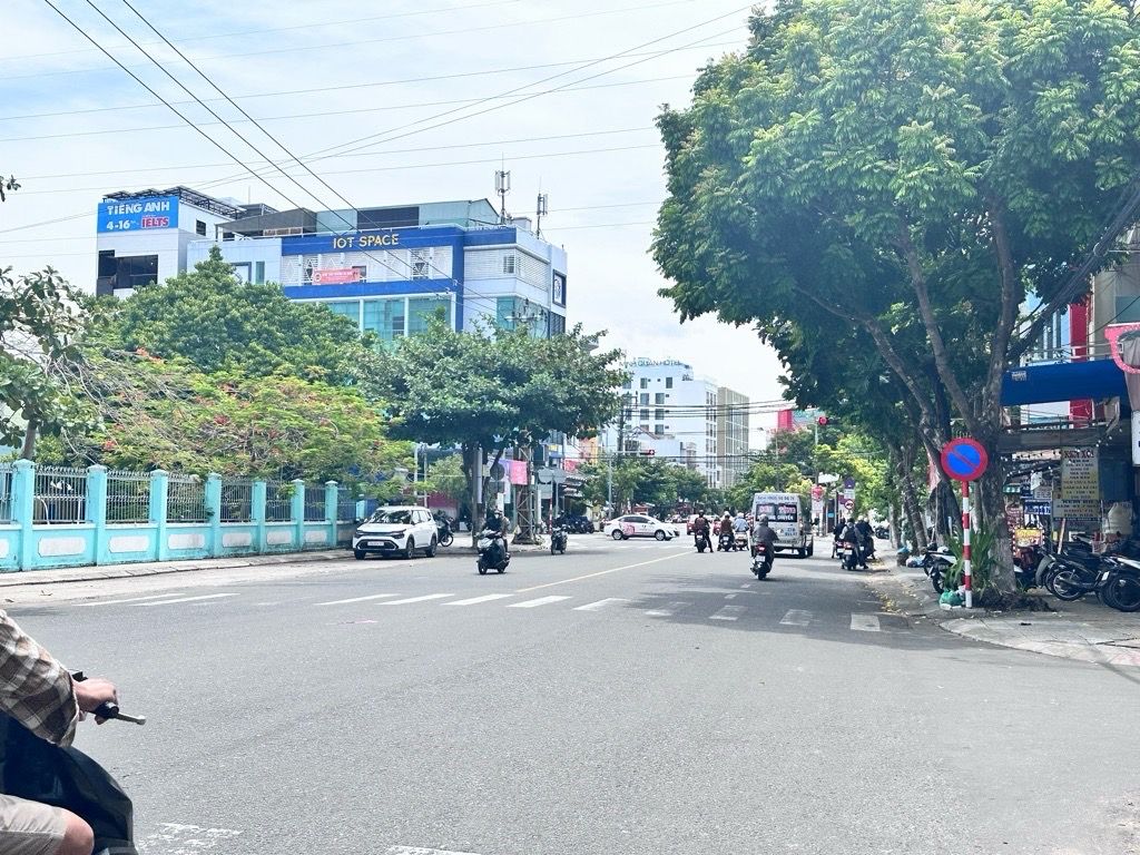 Lô đất mặt tiền Chính Hữu . gần biển sơn trà TP Đà nẵng. Giá siêu hấp dẫn