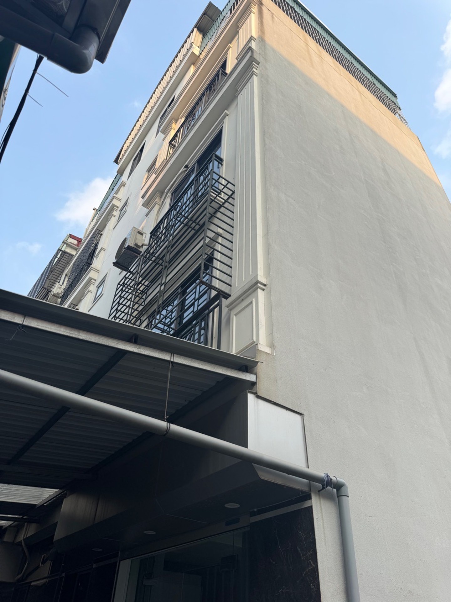 Bán nhà Phúc Lợi ngõ nông, ô tô đỗ cửa 5 tầng 35m2, 3PN, giá 7,3 tỷ
