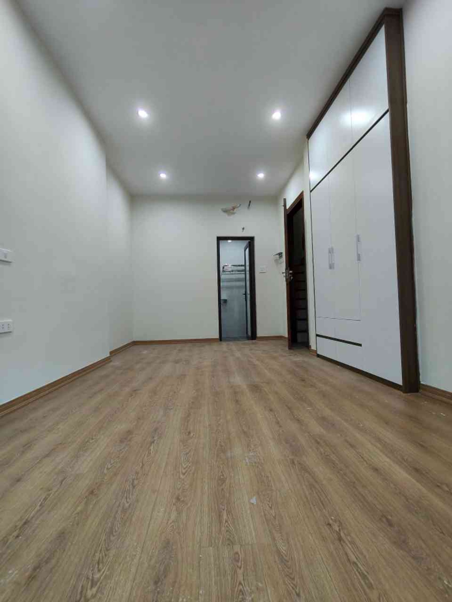 Nhà 6 tầng thang máy Đống Đa, giá sốc chỉ 8.5 tỷ