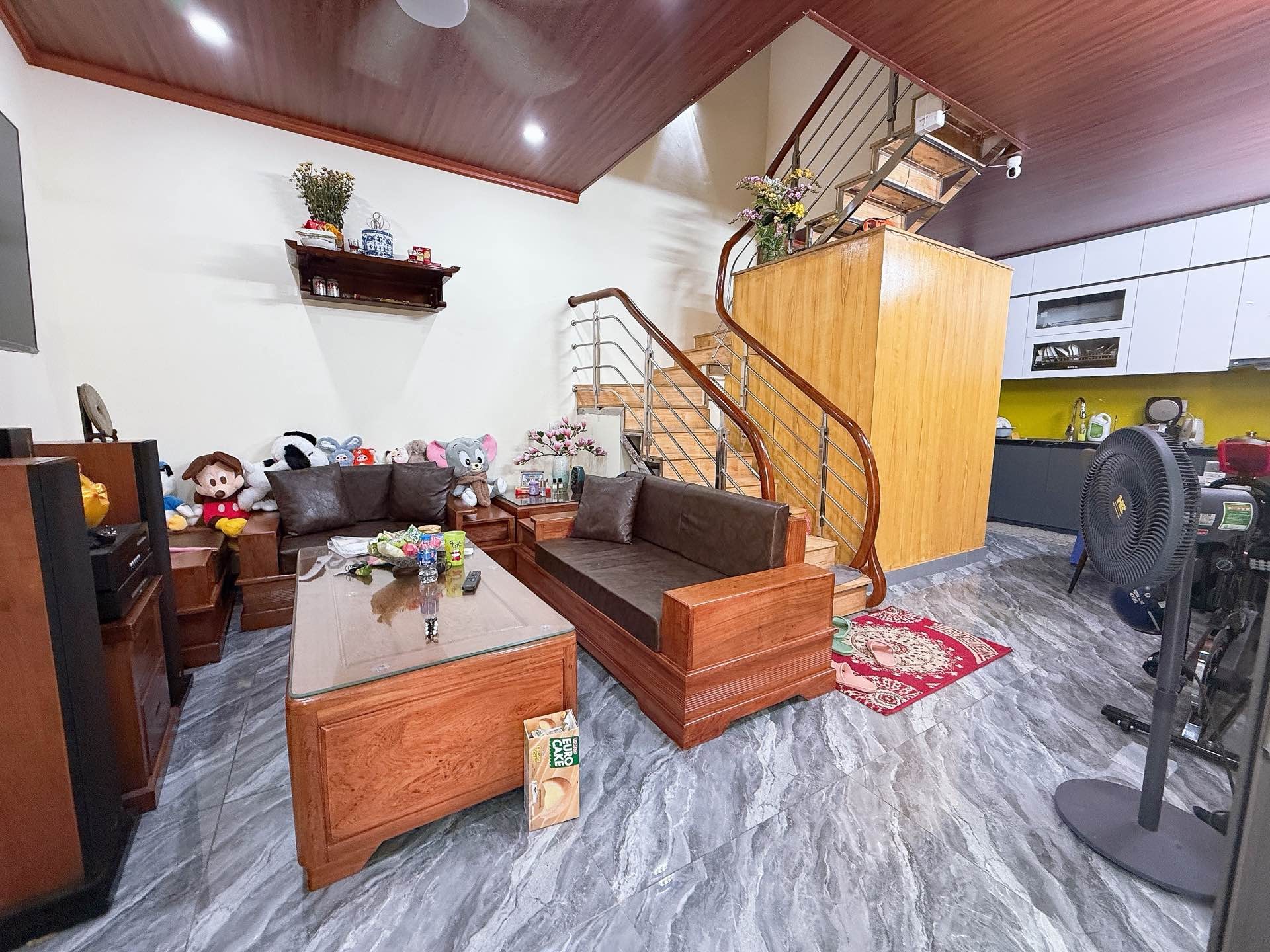Bán nhà 2 tầng 35m2 tại Tân Mai, giá 2,9 tỷ, ngõ yên tĩnh