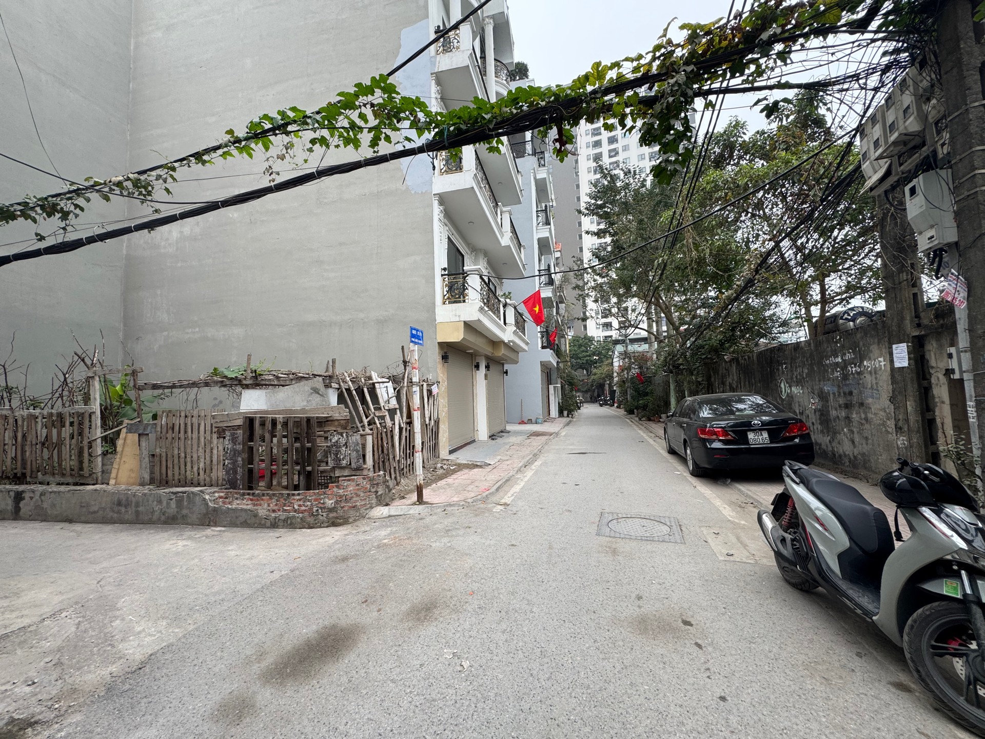 BÁN ĐẤT ĐỨC GIANG, LONG BIÊN 42.5M2- LÔ GÓC, VỈA HÈ Ô TÔ TRÁNH - 10 Tỷ
