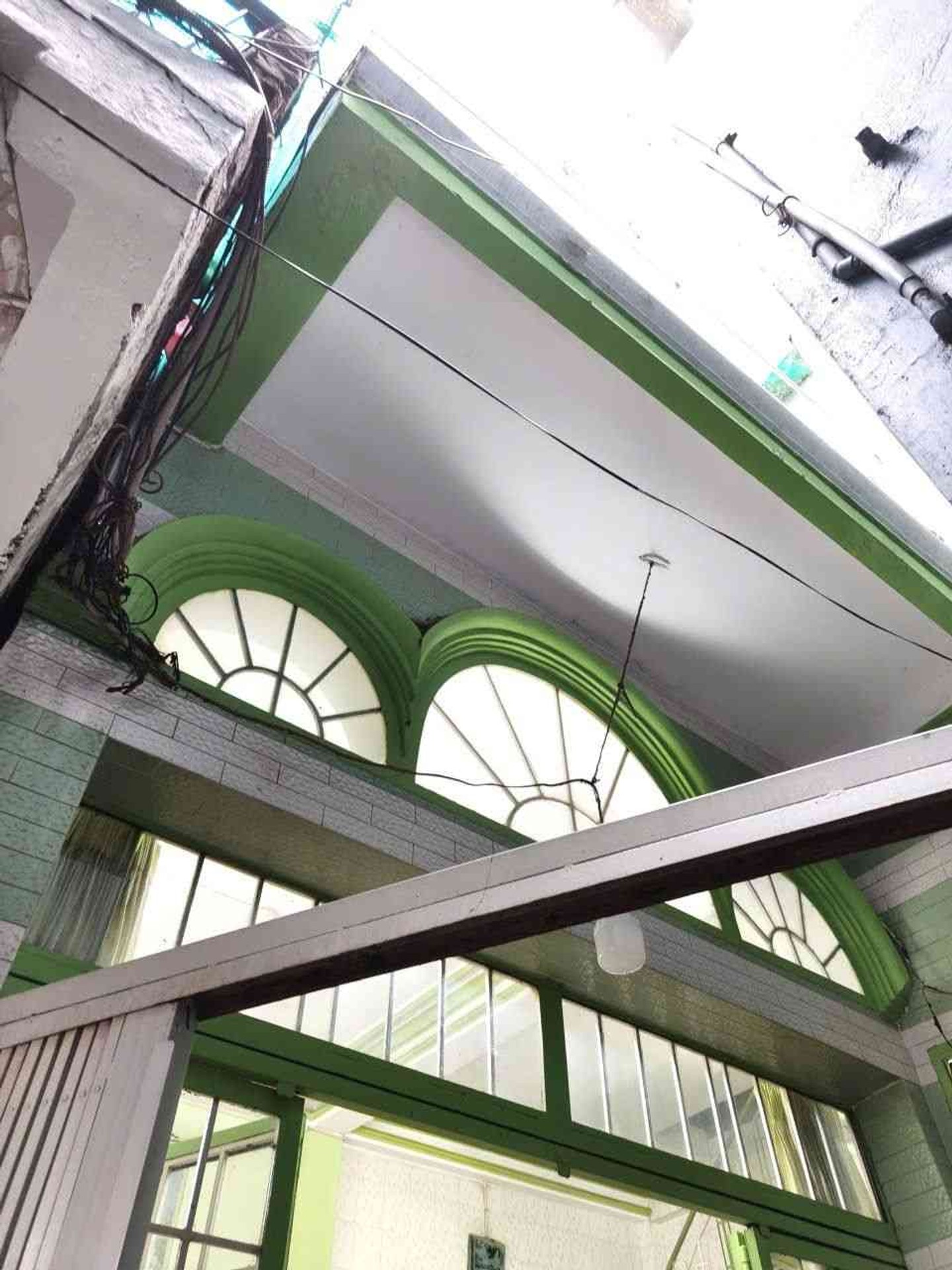 KHU VIP TRUNG TÂM Q,10 - ĐƯỜNG LÝ THÁI TỔ - 3 LẦU - 3 PN - DT : 4.6M X 6.5M