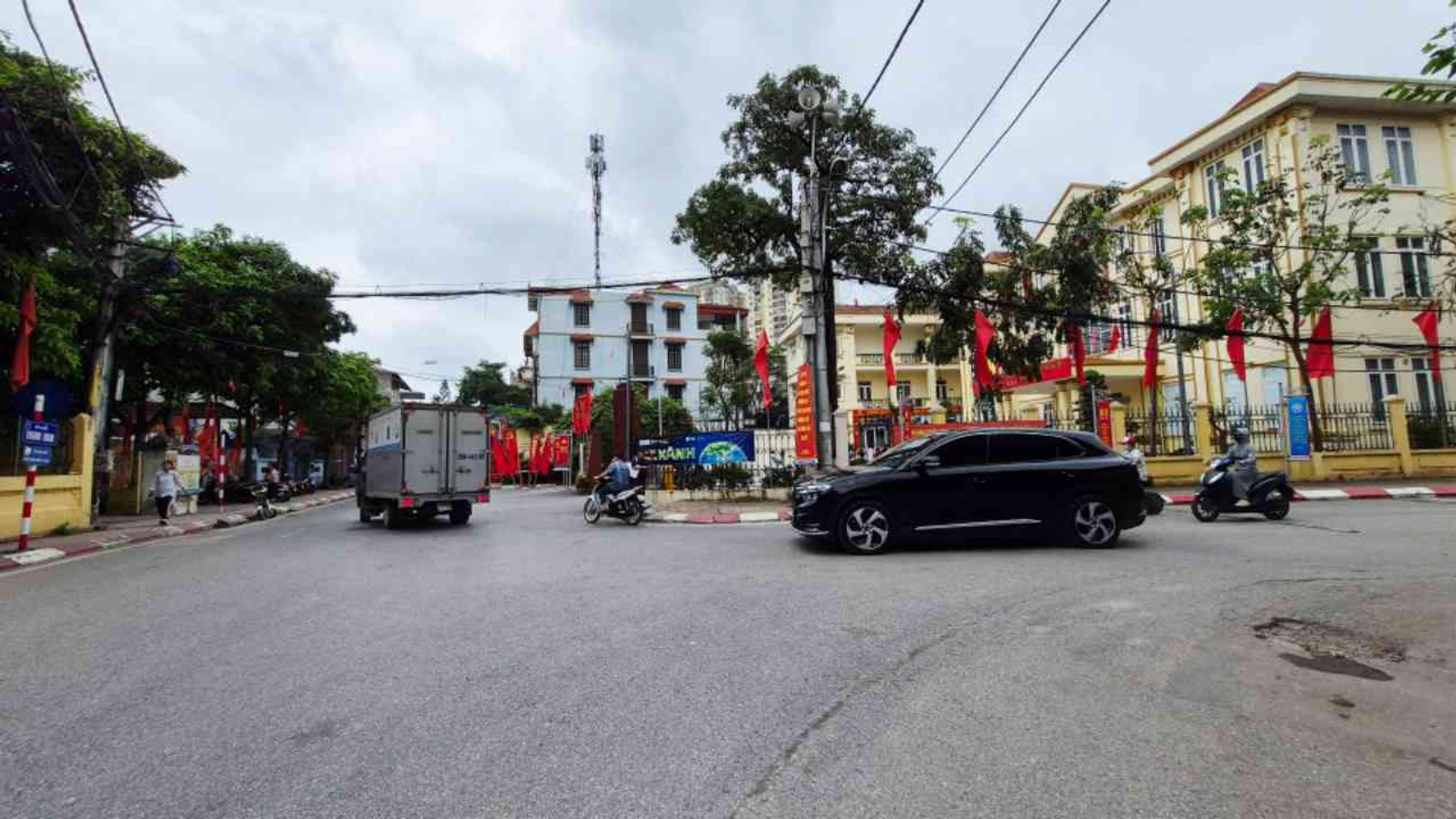 Nhà mặt ngõ ô tô tránh, diện tích 113m2, giá 26 tỷ tại trung tâm