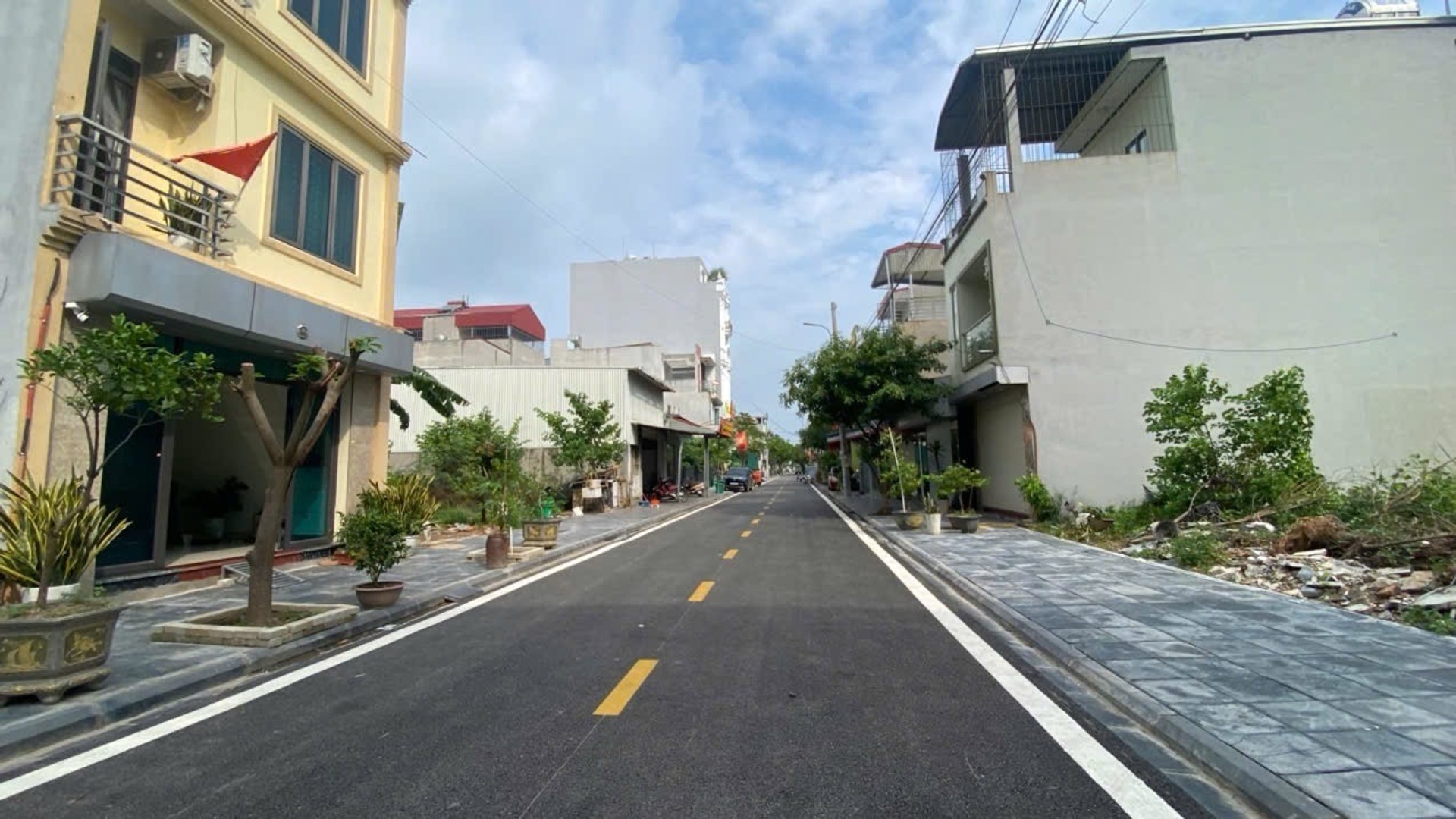 Đất Xinh Quang Minh - Giá Tốt, Kinh Doanh Đỉnh!