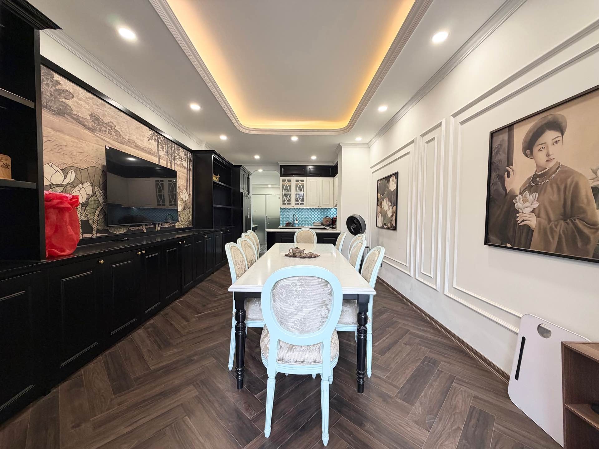 Biệt thự phố Thanh Xuân với thang máy nhập khẩu, nội thất Indochine đẳng cấp