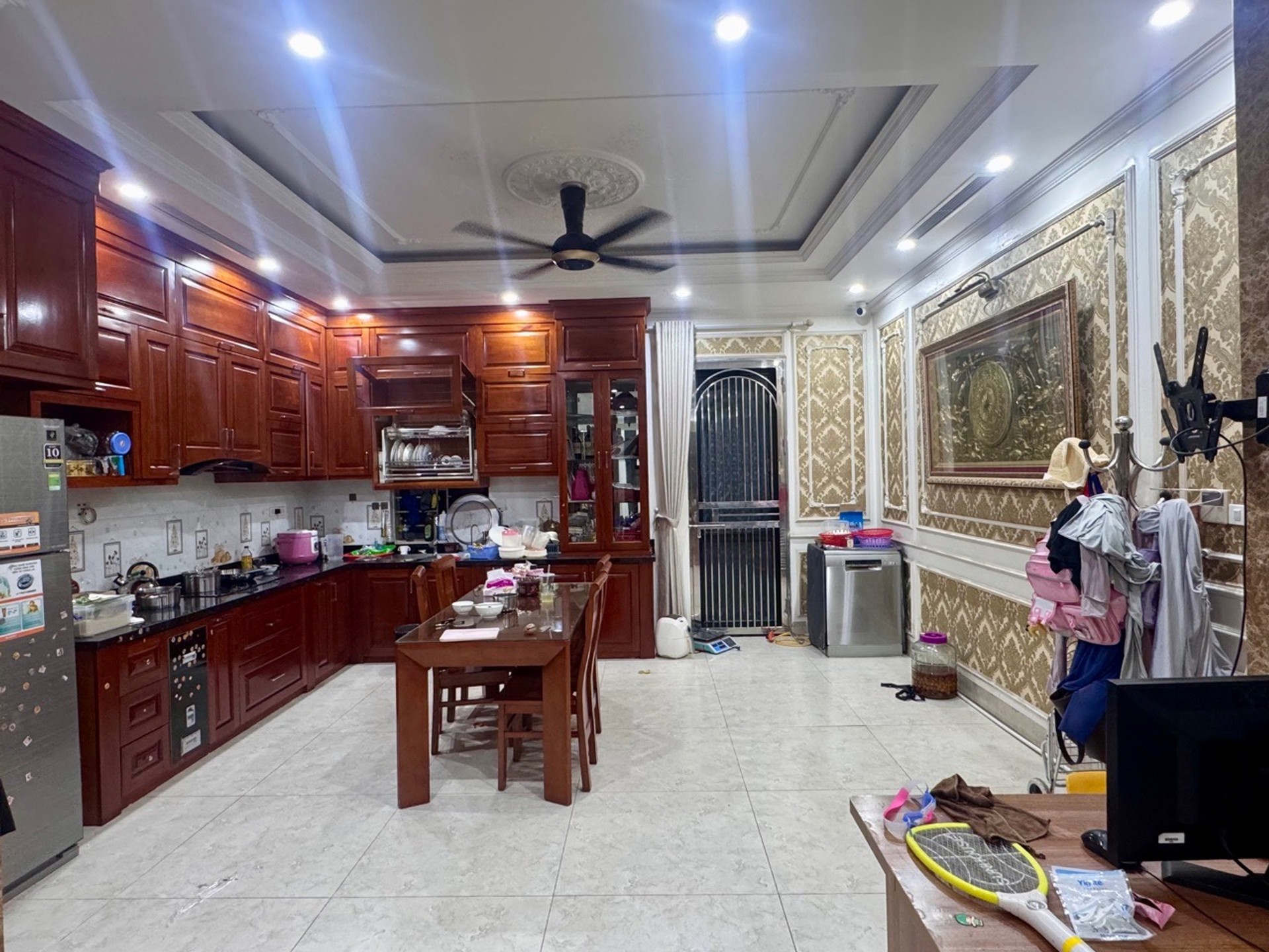 Liền Kề LaCasta Văn Phú 73m2, 5 tầng, mặt tiền quyền lực 5.4m. Đẳng Cấp Với Thang Máy Nhập Khẩu