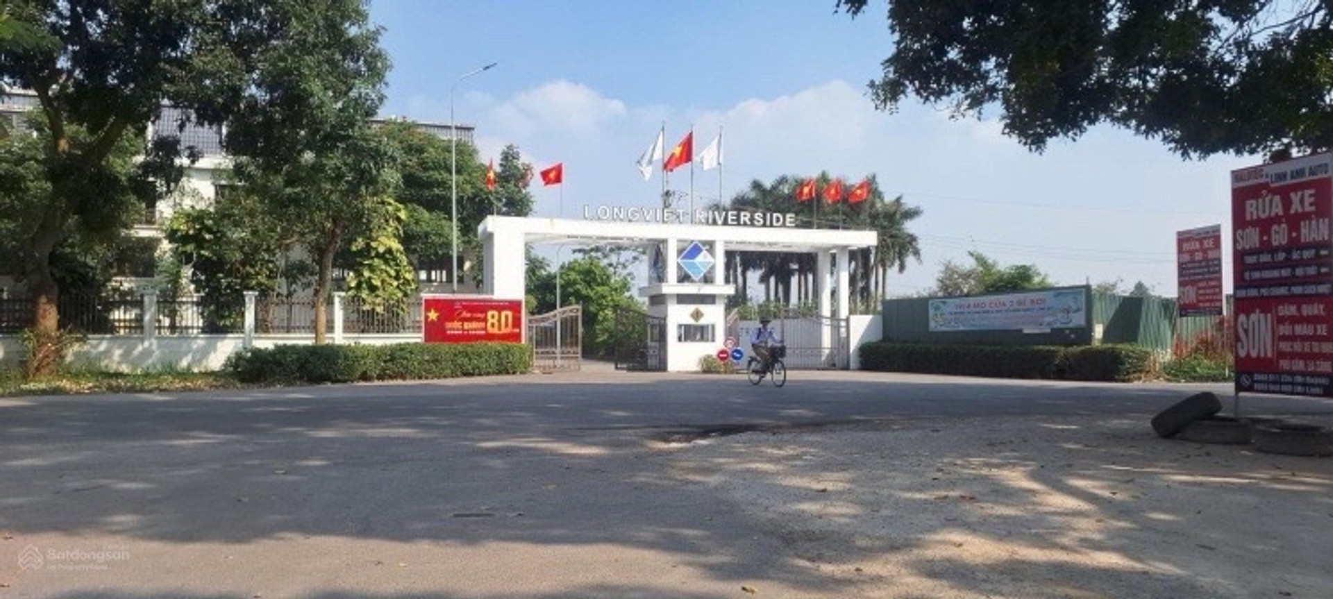 Chỉ Hơn 10 tỷ trọng có ngay BT LIỀN KỀ LONG VIỆT Ô TÔ THÔNG TRÁNH - GẦN KCN QUANG MINH