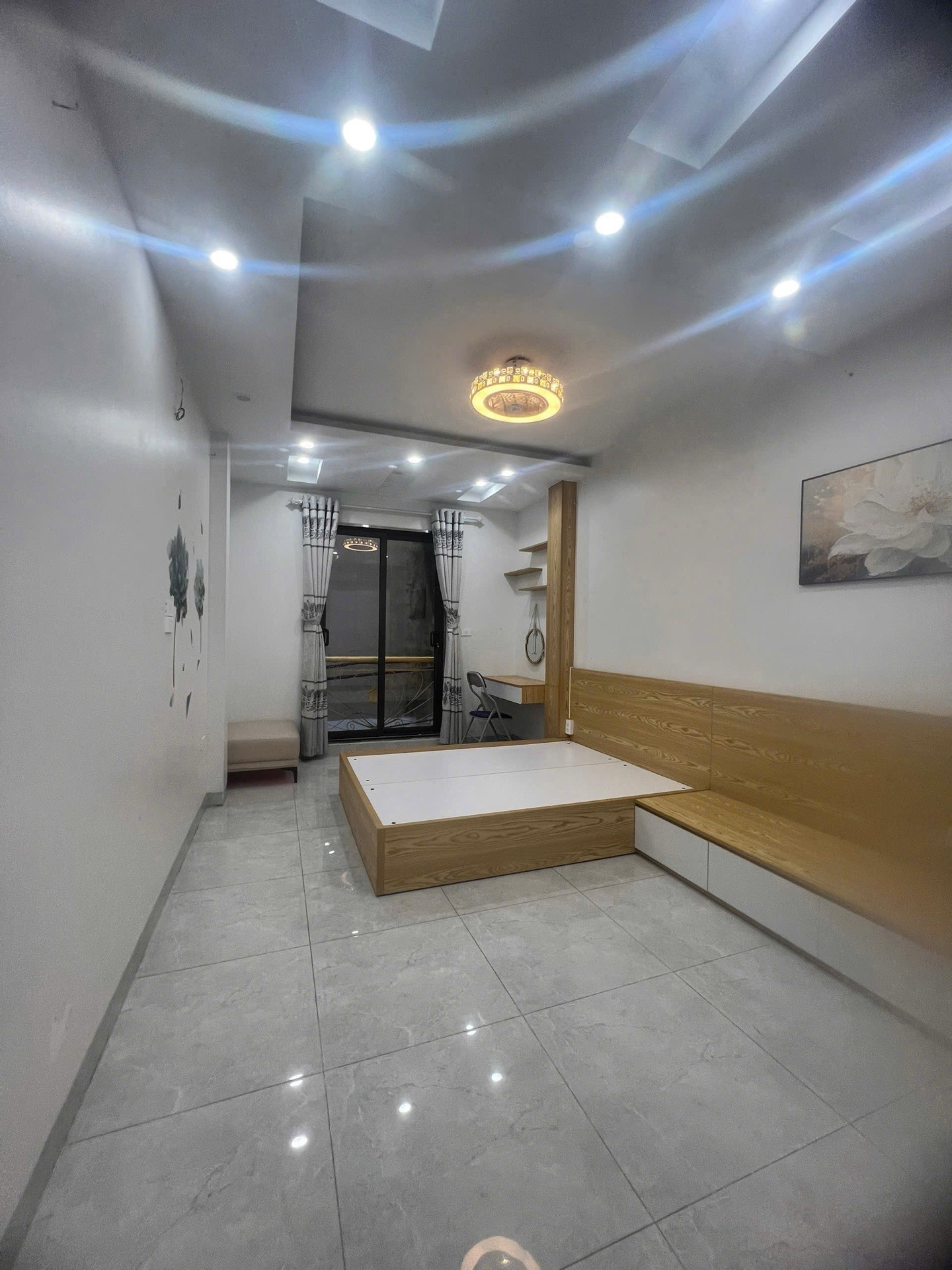 Nhà 5 tầng ô tô tránh ngay Quang Trung - Giá hời, ở ngay