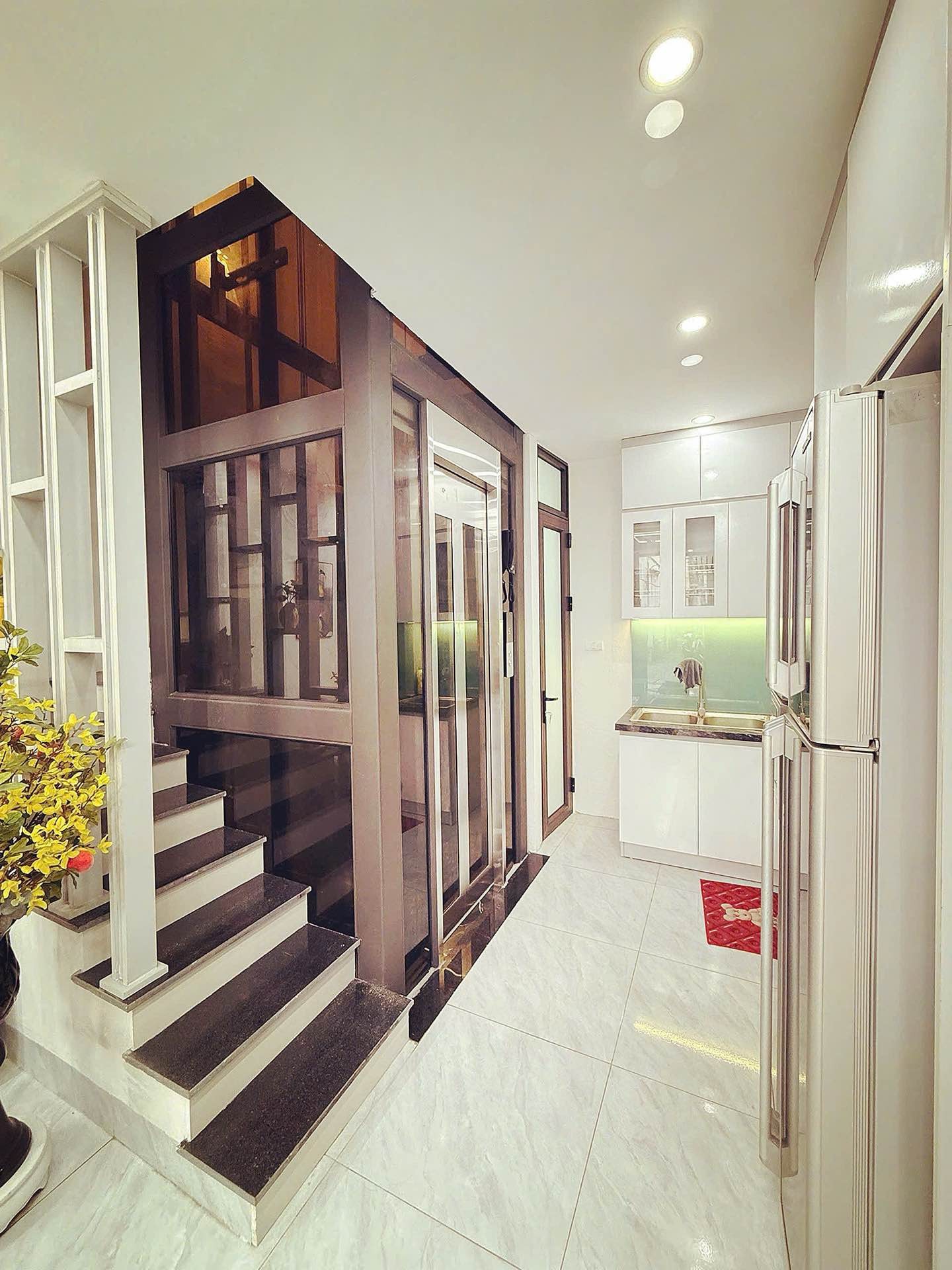 Siêu Phẩm có 102 Giải Phóng, 6 Tầng Thang máy. Giá cực tốt