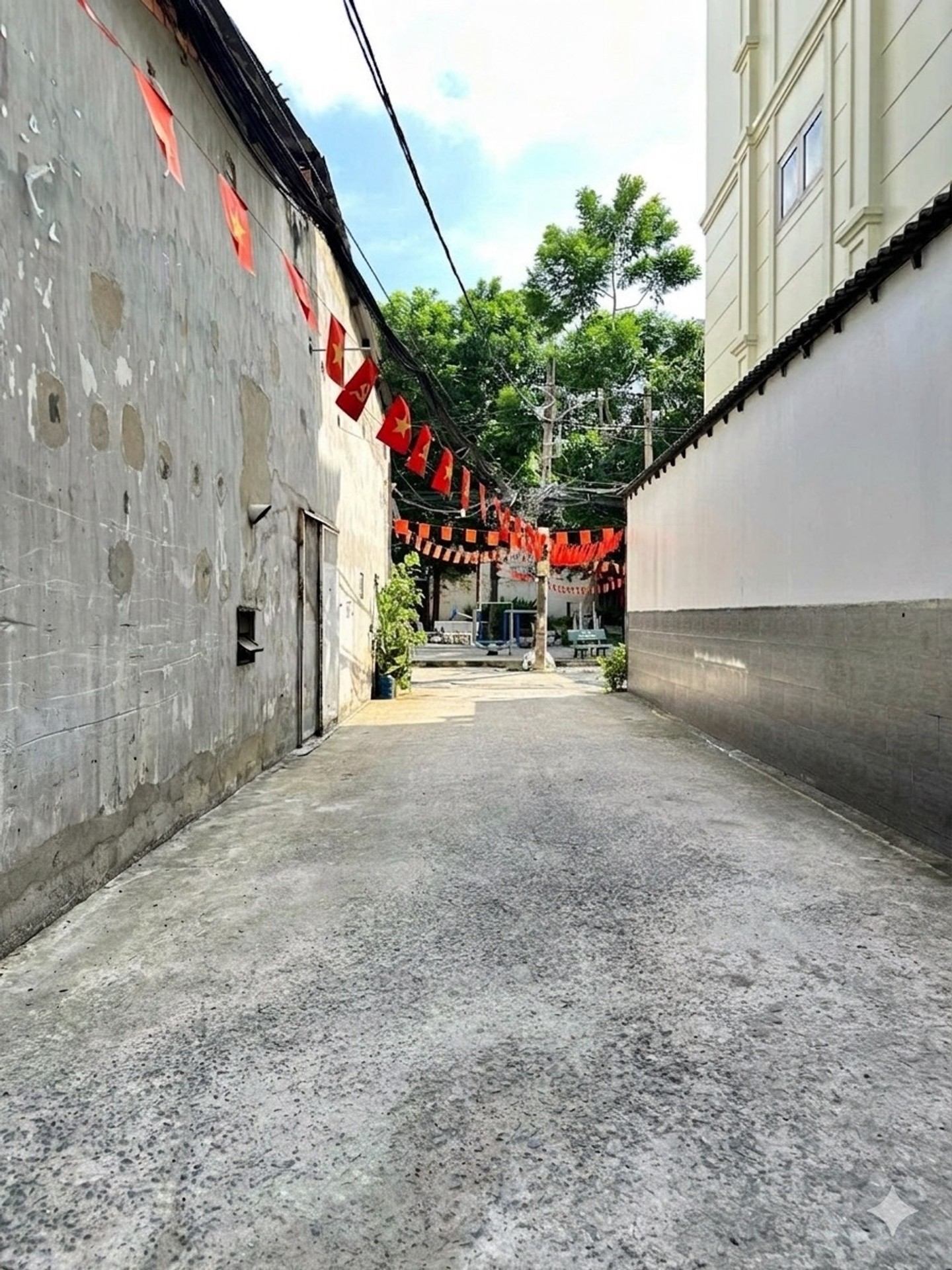 Bán nhà 2 tầng 2 phòng ngủ hẻm ô tô Phường Tân Bình giá 3.65 tỷ