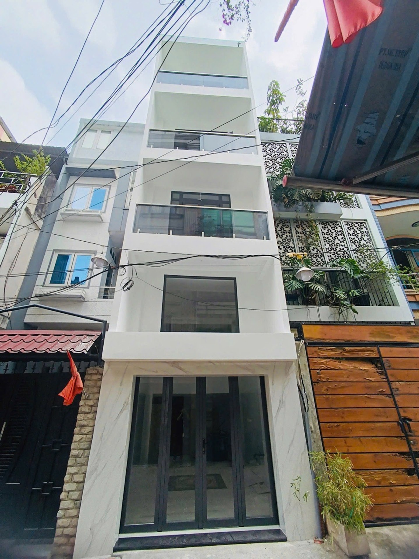 Nhà mặt phố 5 tầng có thang máy, diện tích 81,3m² tại quận 3, giá 25 tỷ VNĐ