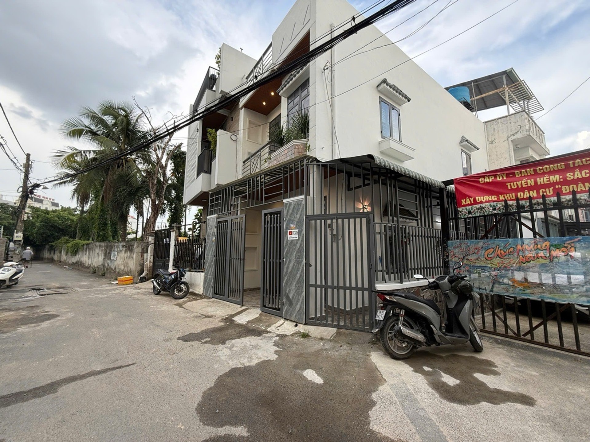 Nhà đẹp ngay Hà Huy Giáp, Quận 12, giá sốc giảm gấp!