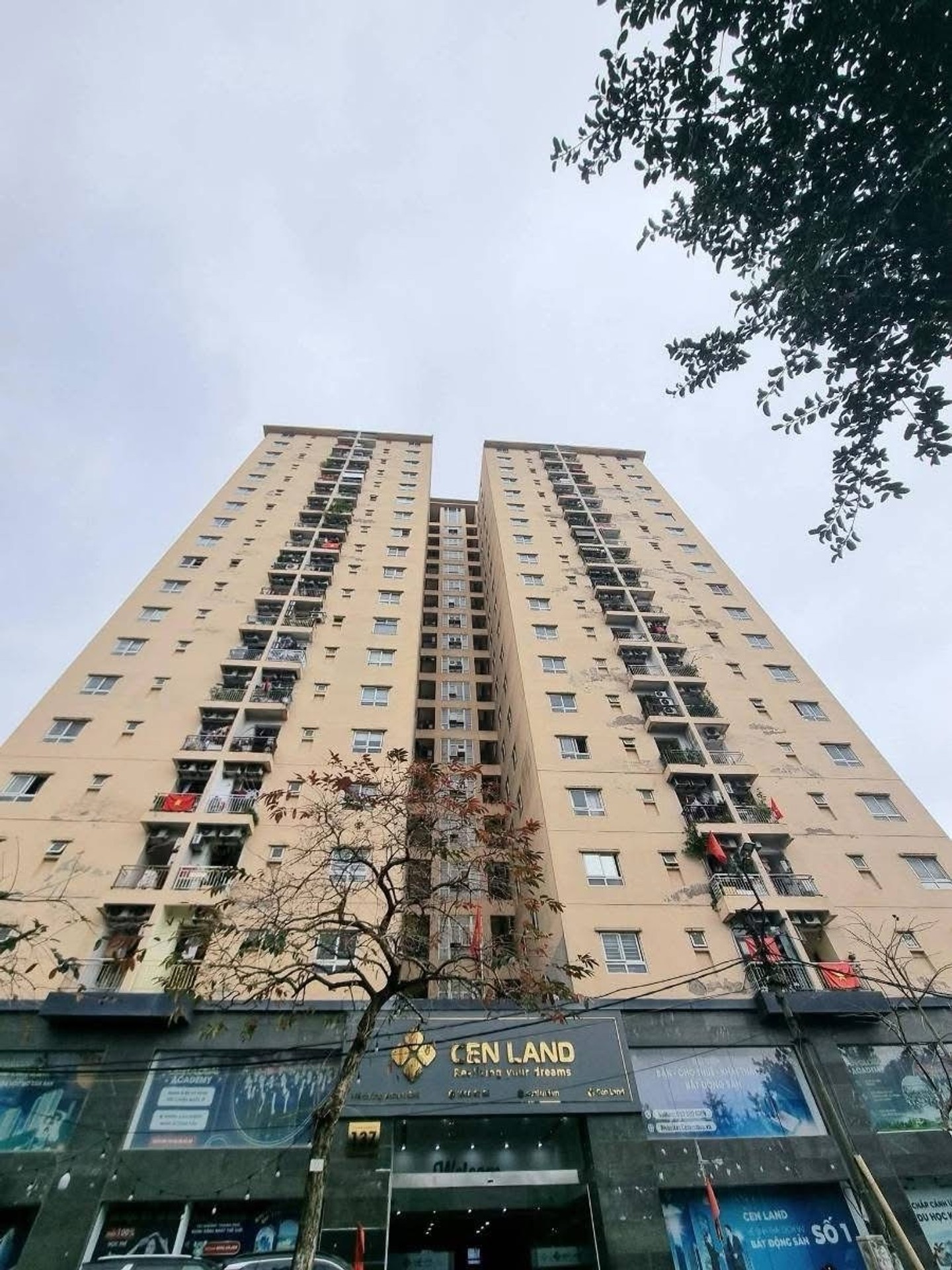 🏠🏡CHUNG CƯ 137 NGUYỄN NGỌC VŨ, Cầu Giấy –80m² – 3 NGỦ, 2wc -tầng đẹp, full nội thất, View đẹp