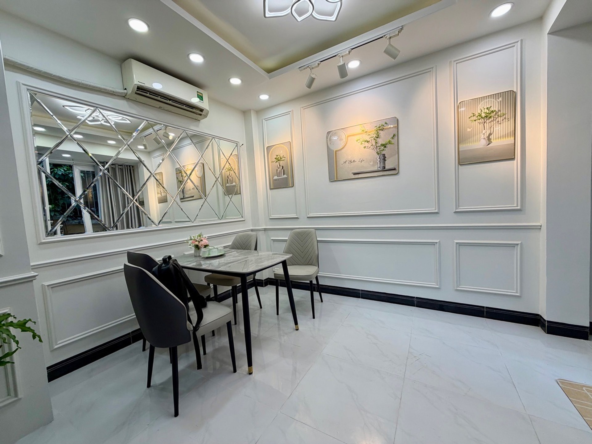 Bán nhà riêng 4 tầng tại Phường 3, Quận Phú Nhuận, diện tích 21m², hướng Đông, lô góc thoáng mát