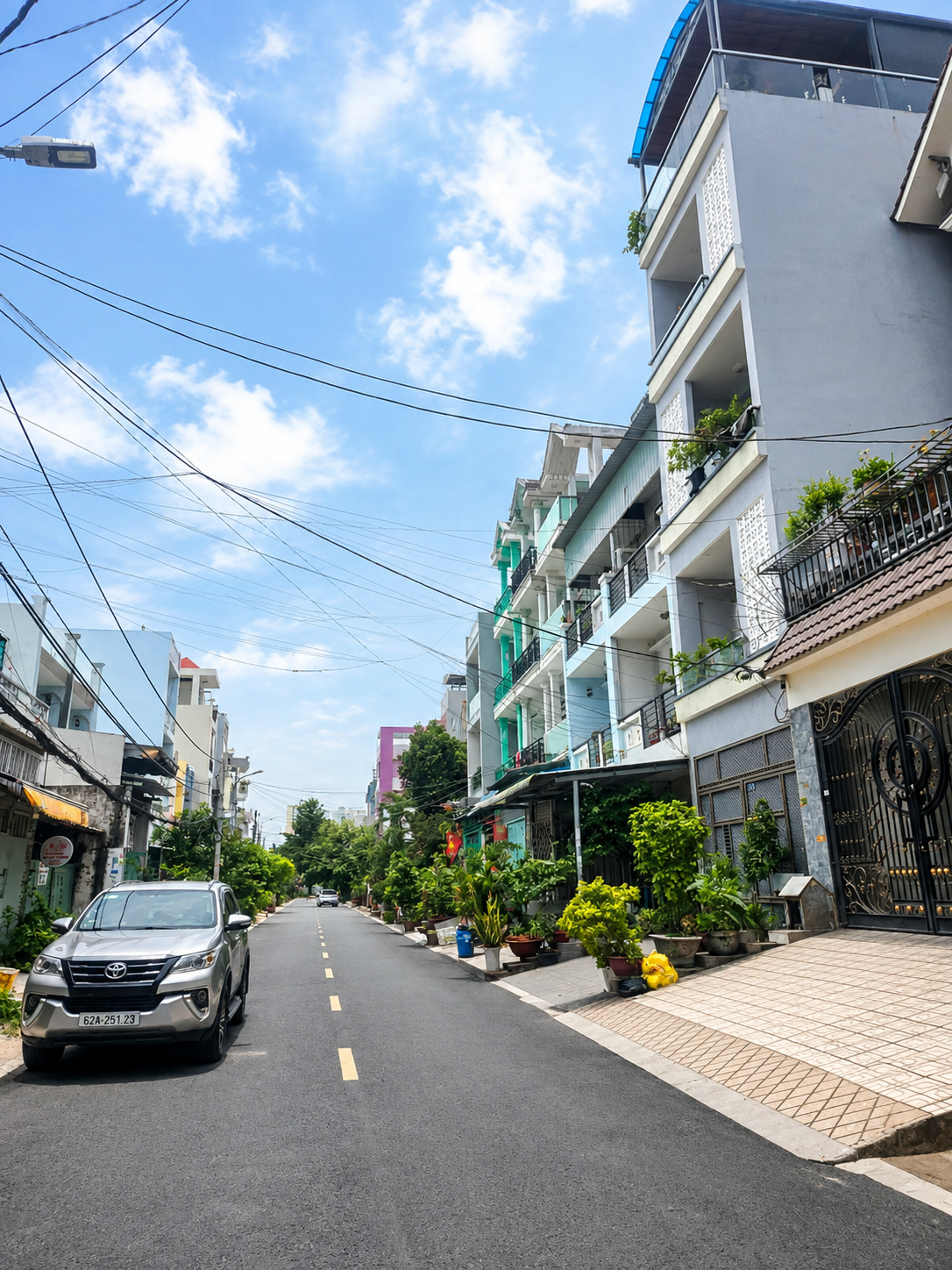 💥 Bán Nhà Bình Tân Đường Bùi Tư Toàn – Có Thang Máy – 93m² – Đầu Tư Dòng Tiền
✨ Diện tích: 93m²