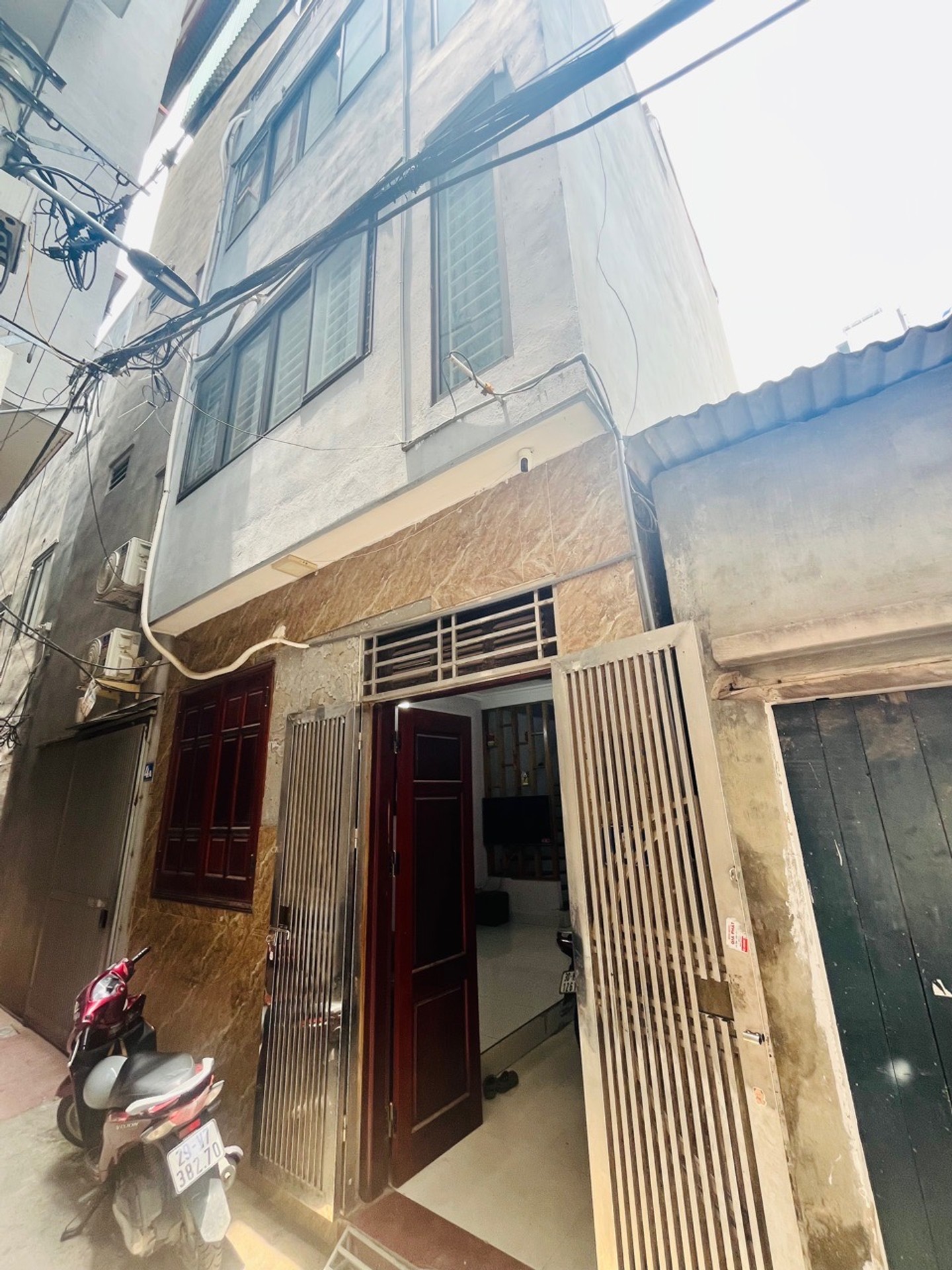 Bán nhà riêng 4 tầng tại Bằng Liệt, gần phố Bùi Quốc Khái, diện tích 43m²