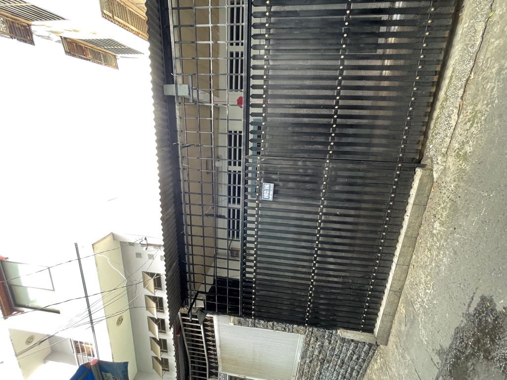 Nhà đẹp trung tâm Quận 10, hẻm xe hơi nhỏ
