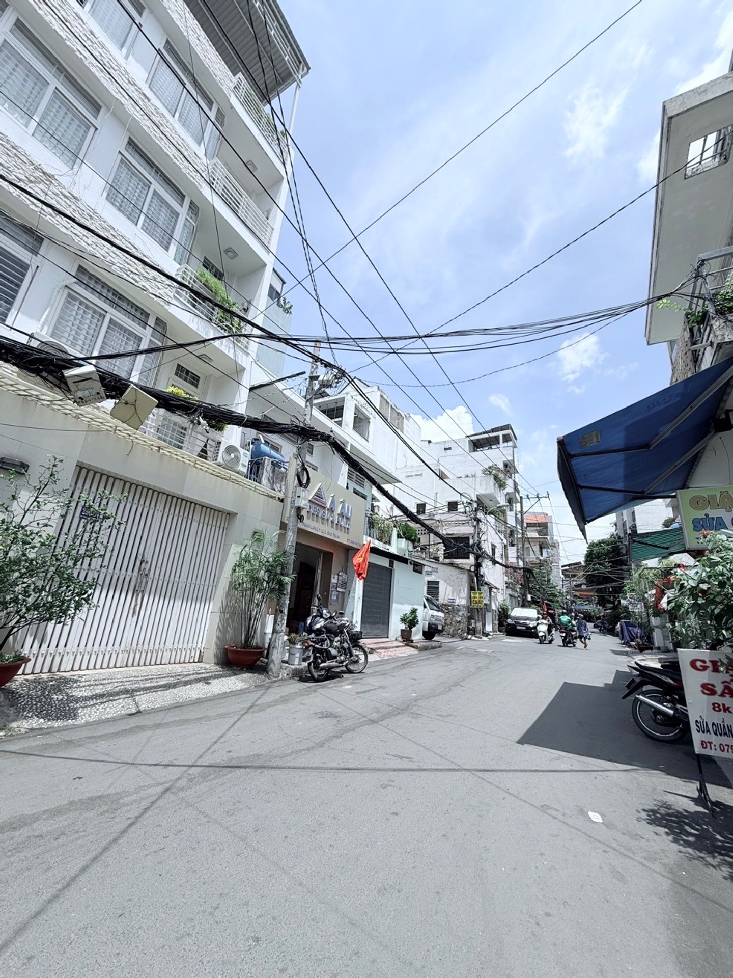 Bán nhà riêng 2 tầng 3 phòng ngủ tại phường Nơ Trang Long giá 7.6 tỷ