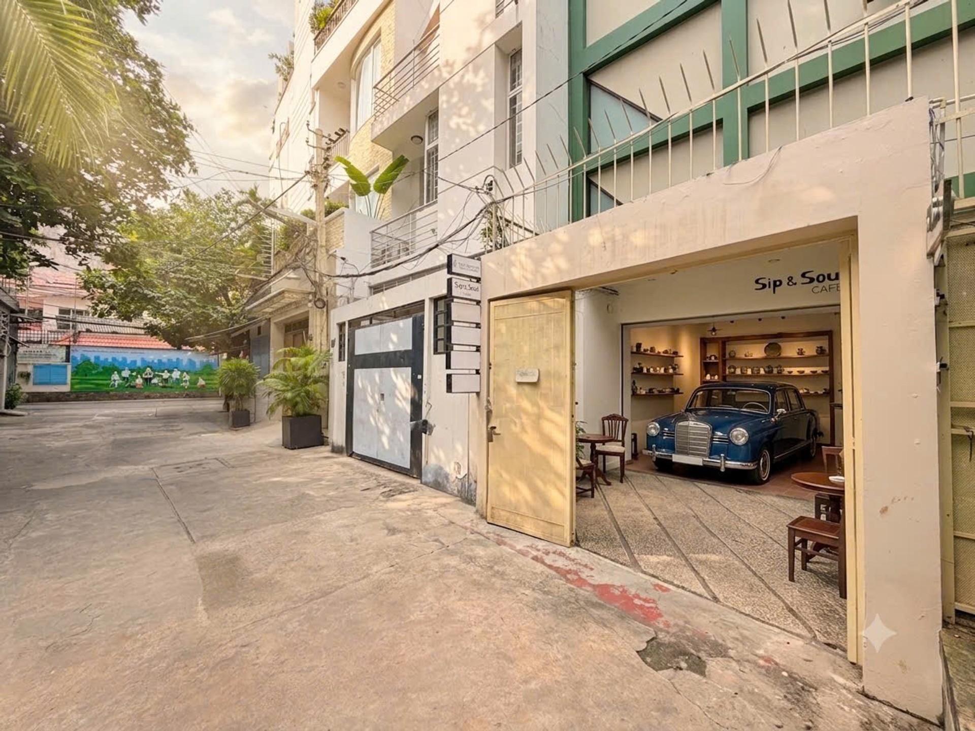 Bán nhà biệt thự 3 tầng 149.1m2 tại Phú Nhuận, gần quận 3 và sân bay Tân Sơn Nhất
