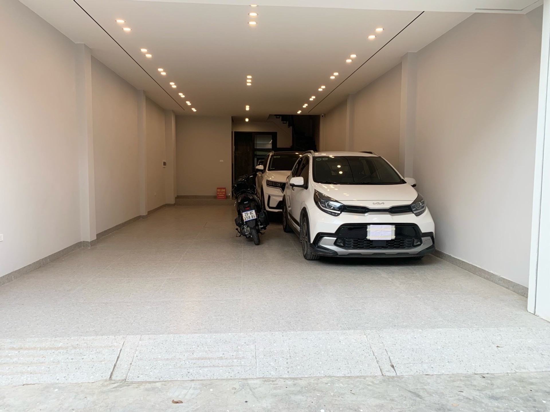 BÁN NHÀ PHỐ HỒNG TIẾN HƠN 500M2 SÀN