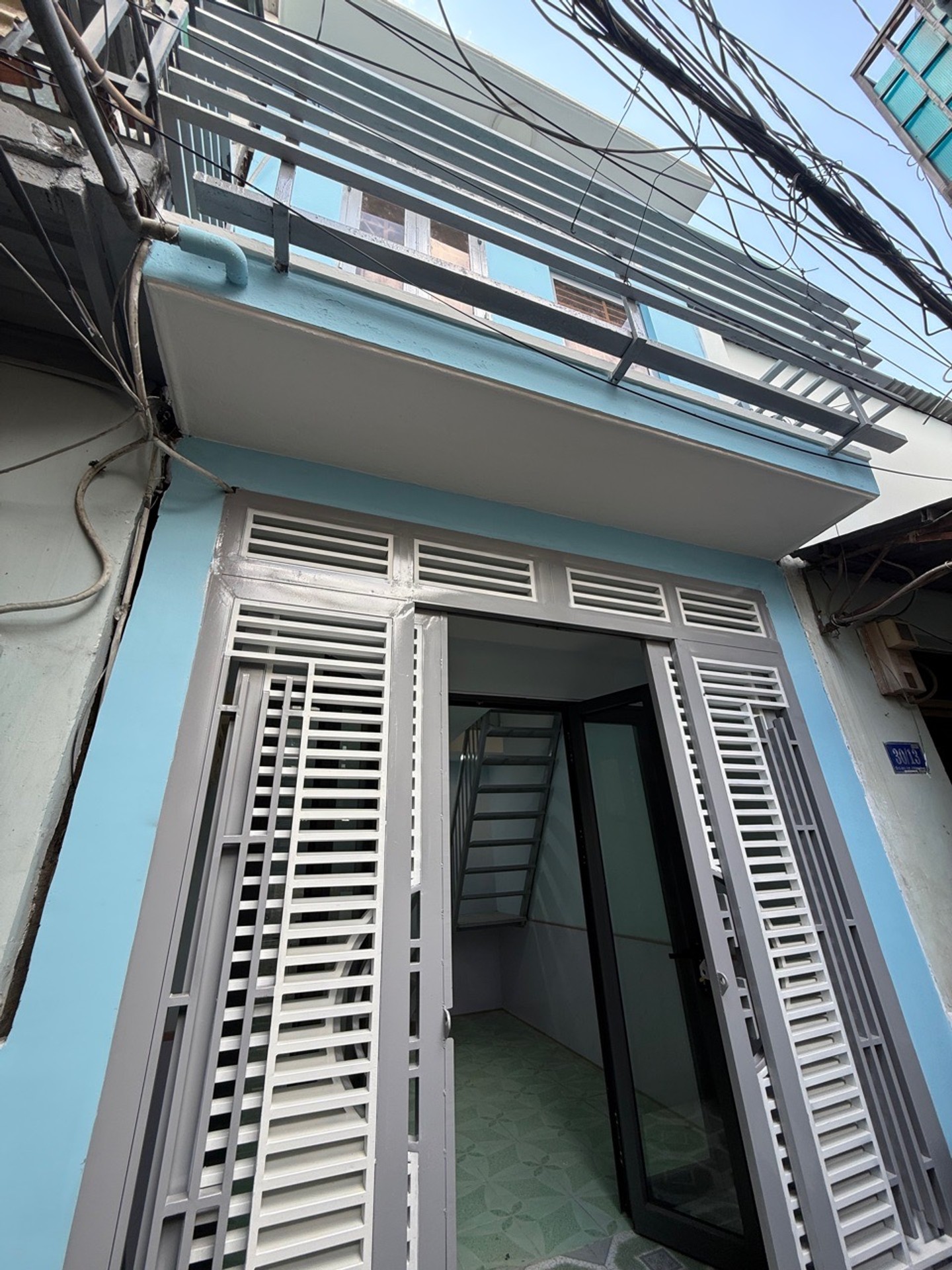 NHÀ MỚI VÀO Ở NGAY, TL27,SÁT HẺM OTO TRÁNH, 2 TẦNG , SỔ VUÔNG ĐẸP CHỈ 2.39 TỶ