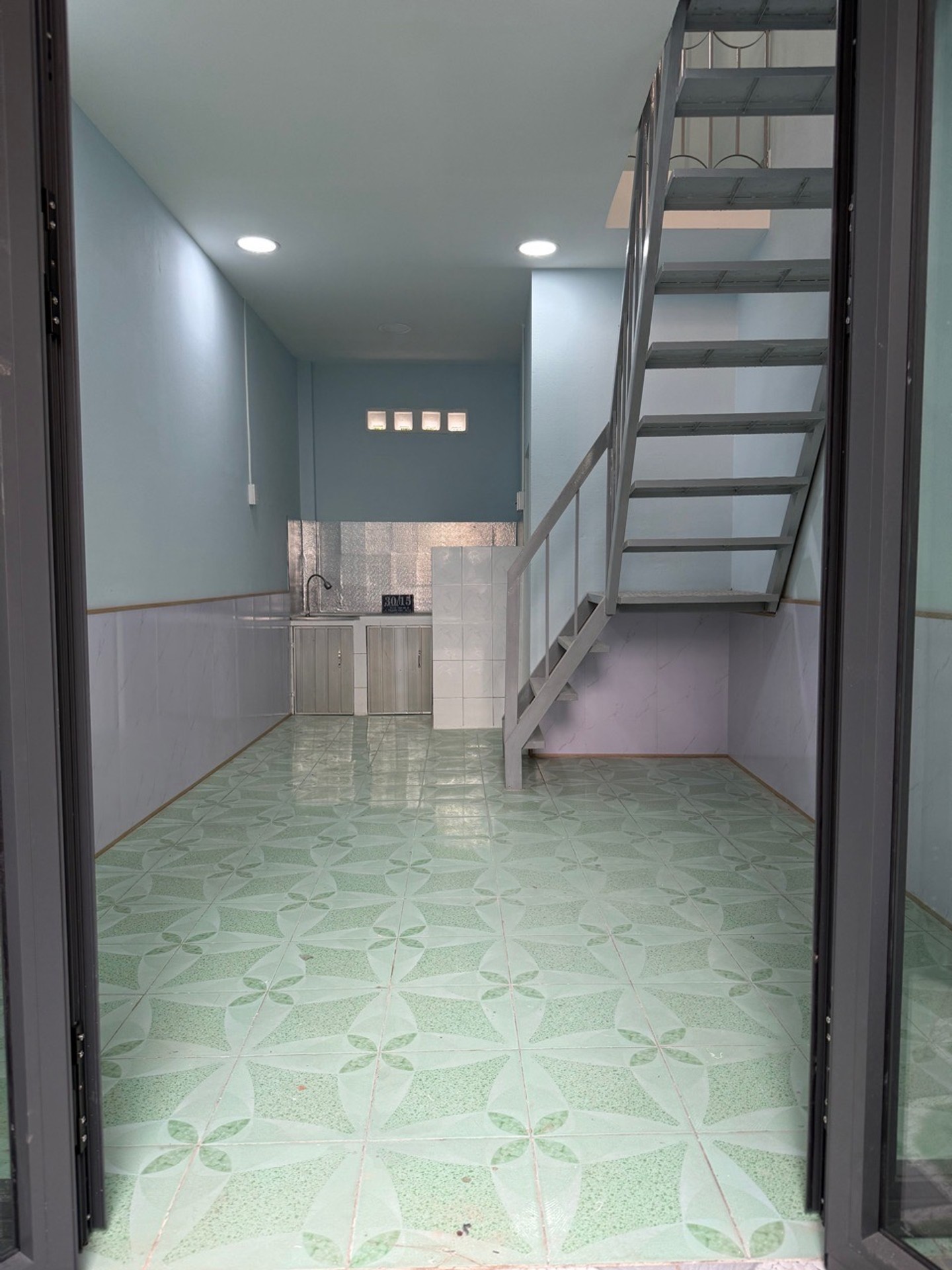 Nhà nhỏ xinh 2 tầng mới - giá siêu hấp dẫn 2.39 tỷ
