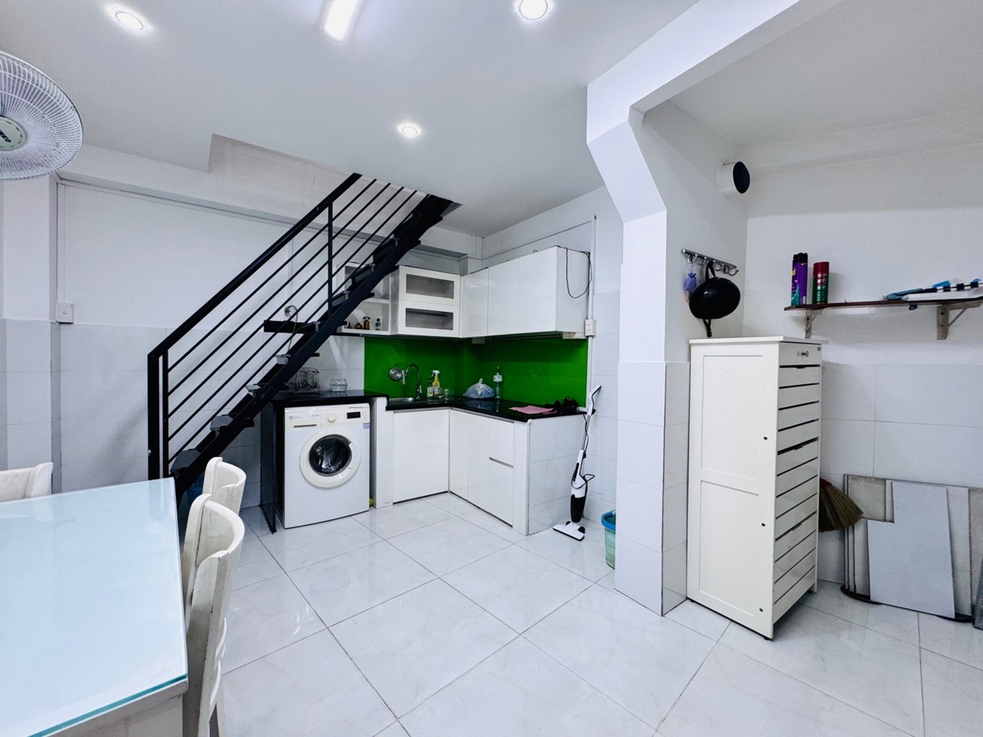 Bán nhà riêng 3 tầng tại Phú Nhuận, 2 căn mặt tiền, diện tích 16.1 m2