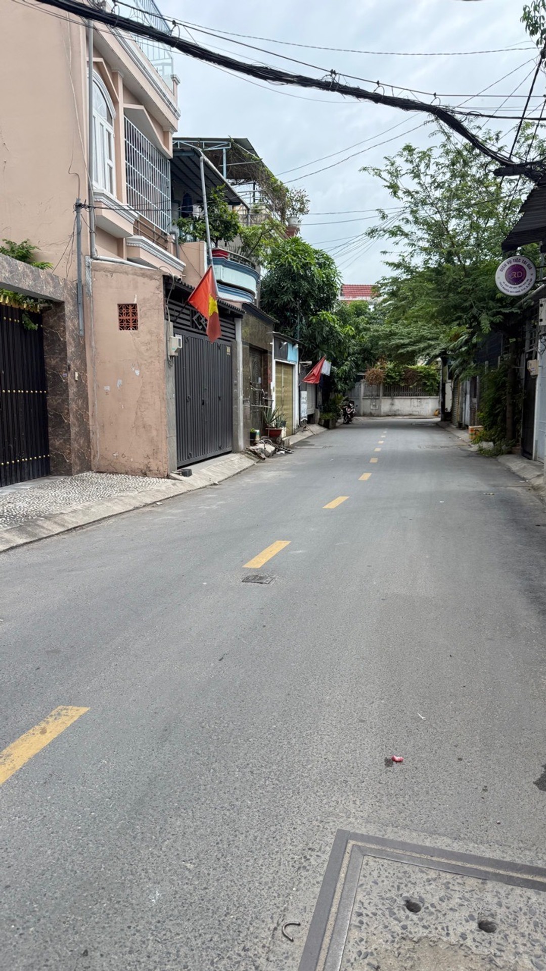 Nhà 2 tầng hẻm xe tải, rộng rãi, giá tốt tại Gò Vấp