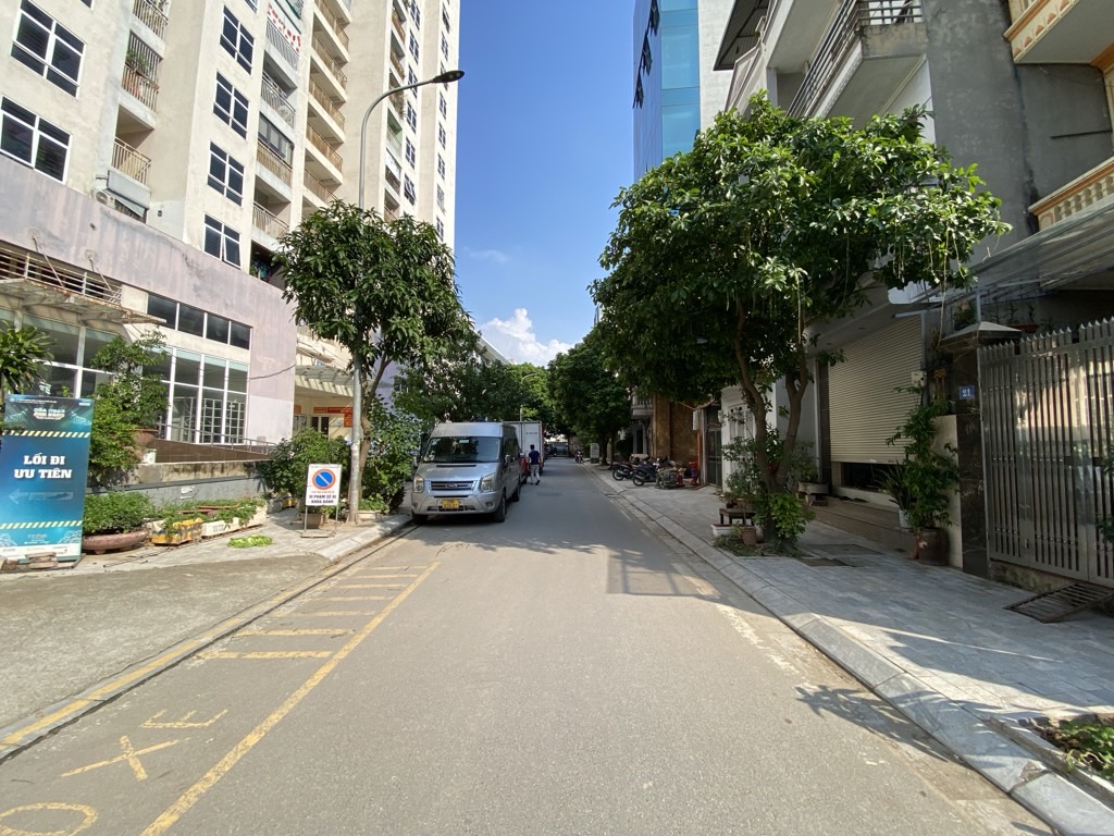 Bán đất lô góc gần phố khu VIP phường Lạc Long Quân, gần tòa Liên cơ
