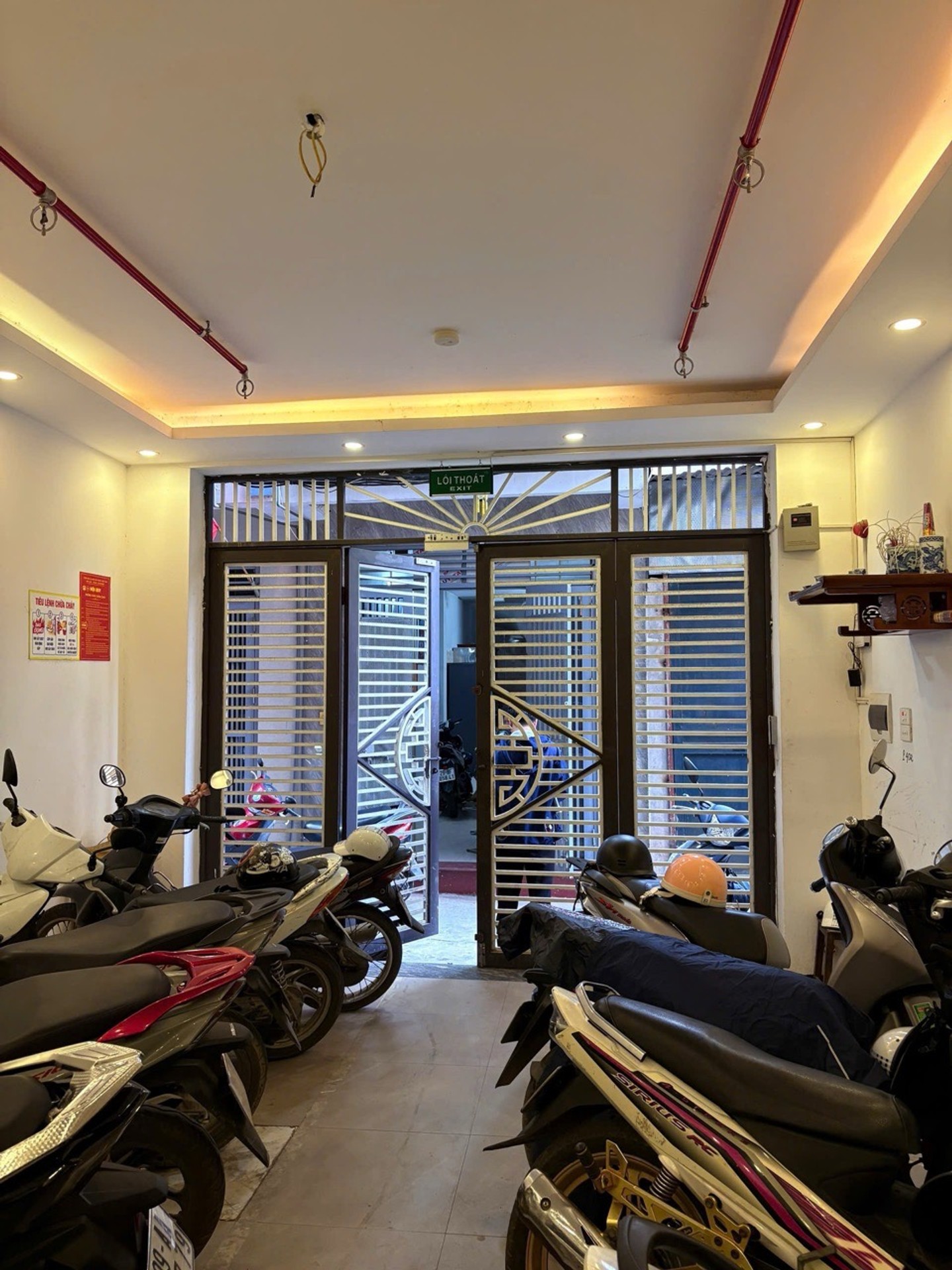 Nhà 6 Tầng 8 Phòng Cho Thuê - Lĩnh Nam Tiềm Năng Tăng Giá