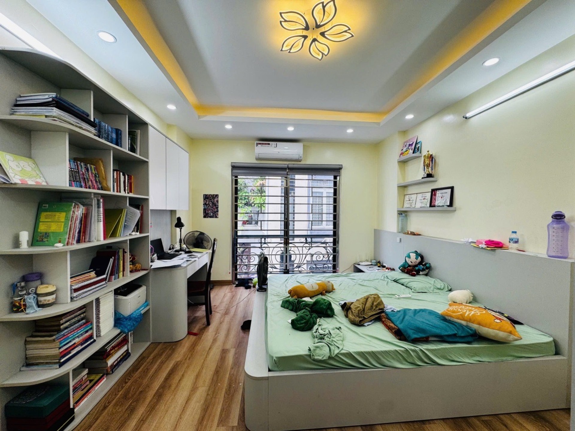 Nhà lô góc 5 tầng vị trí vàng Lĩnh Nam, giá hợp lý đáng sở hữu