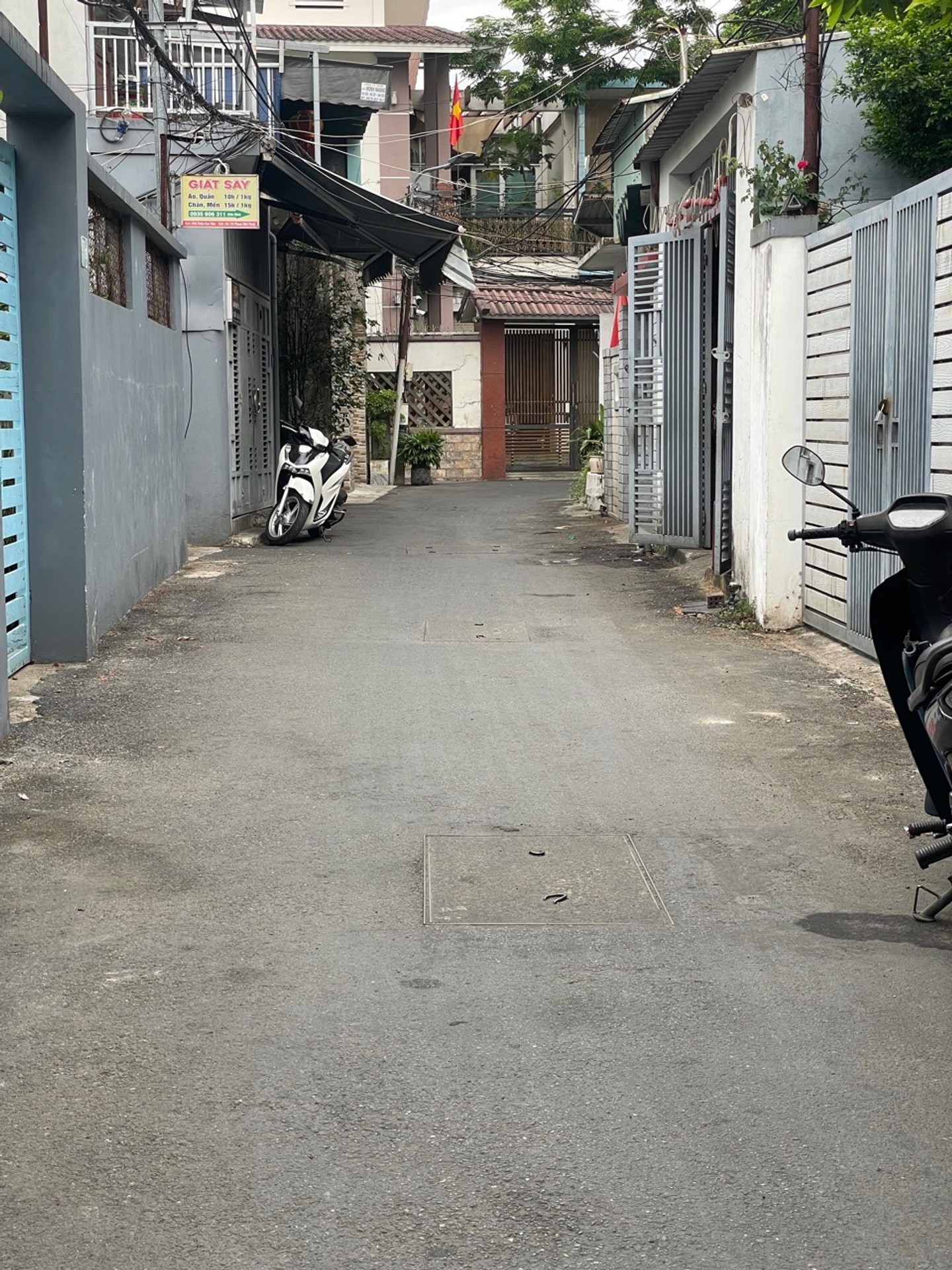 Nhà 2 tầng 131m2 mặt kiệt ô tô tại Thanh Khê giá tốt